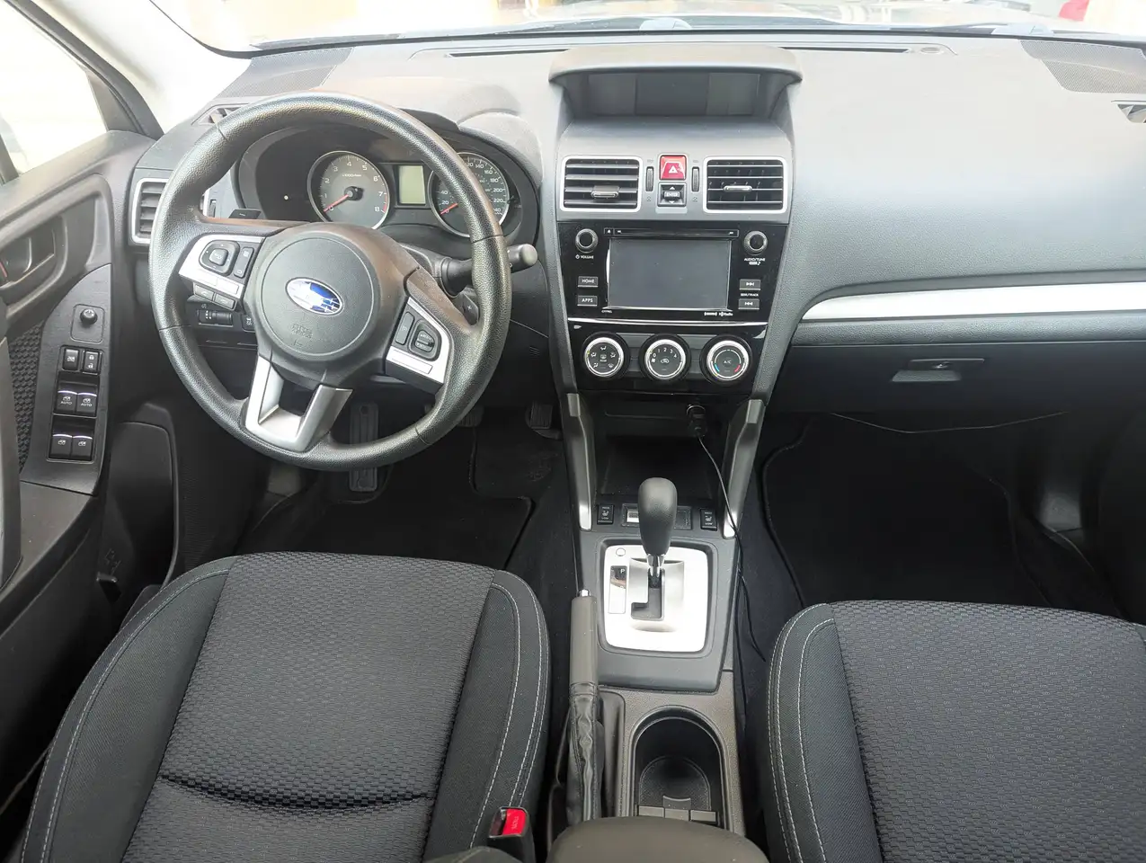 Subaru Forester снимка Subaru Forester