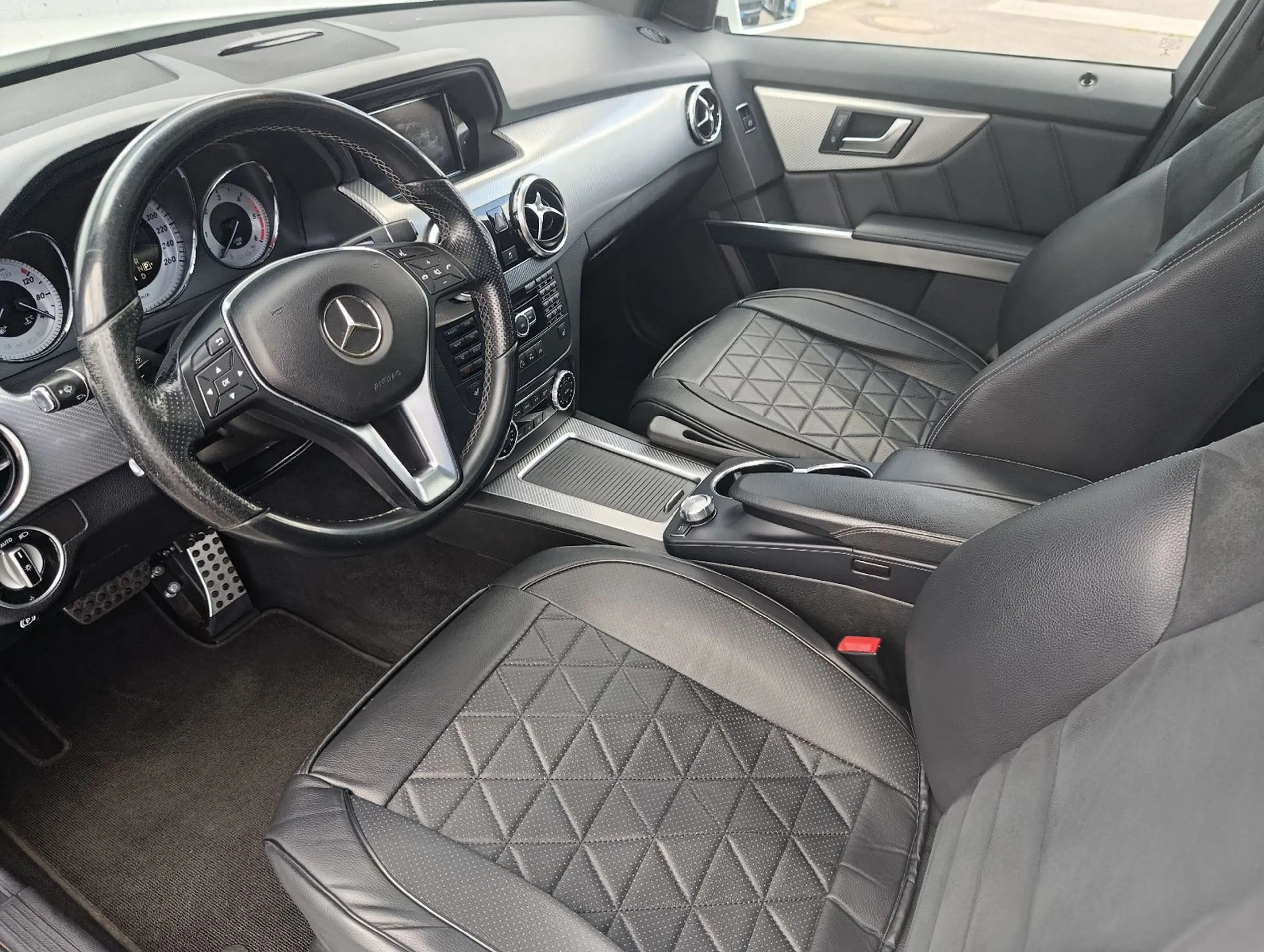 Mercedes-Benz GLK 250 CDI Xenon 4Matic Panorama Alcantara Navi — photo 15