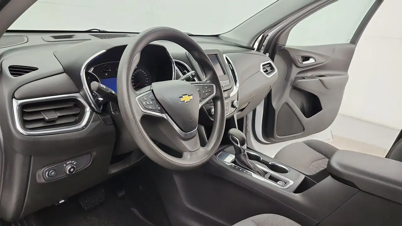 Chevrolet Equinox снимка Chevrolet Equinox