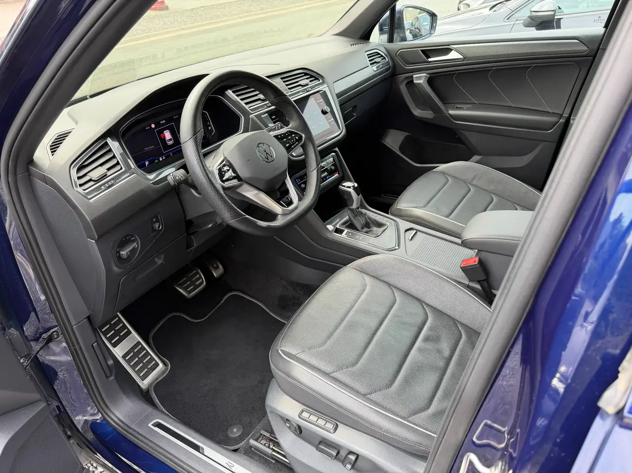 Volkswagen Tiguan Allspace R-Line 7pl. 2.0TDi DSG FULL OPTIONS Cuir Carnet Panorama GARANTIE 12 MOIS, миниатюра 16