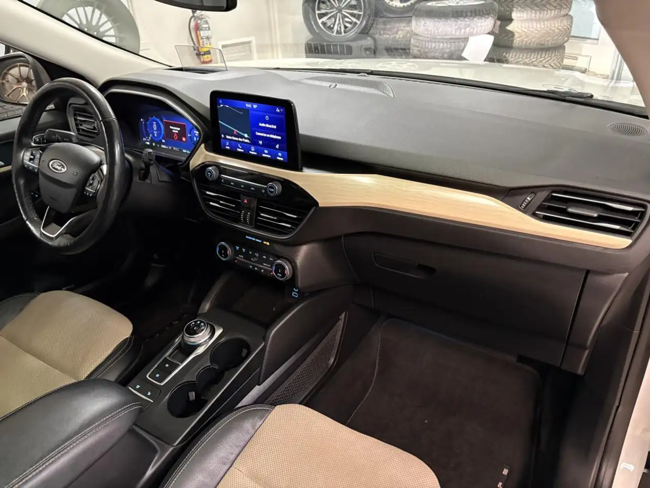 Ford Escape снимка Ford Escape