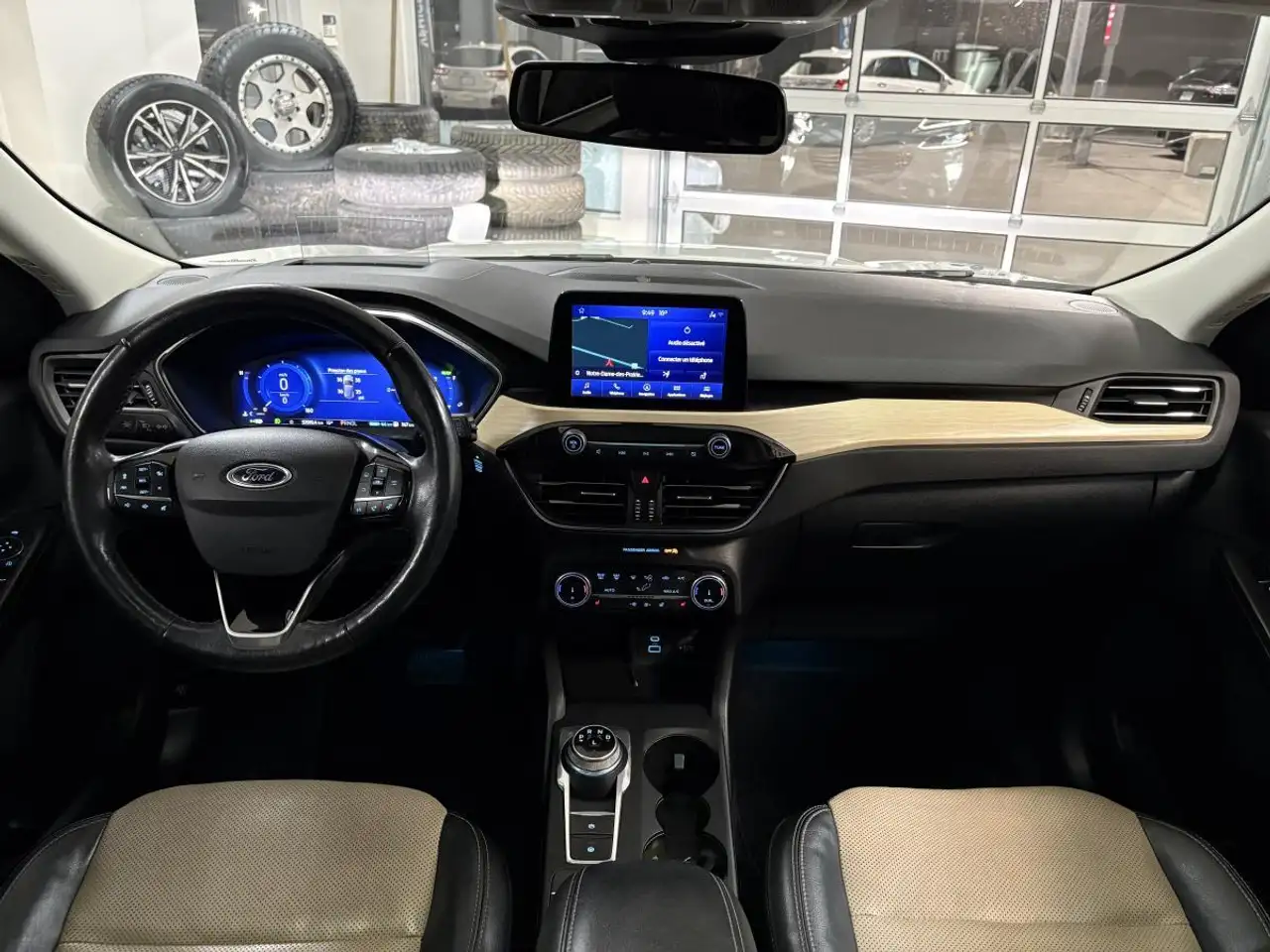 Ford Escape снимка Ford Escape