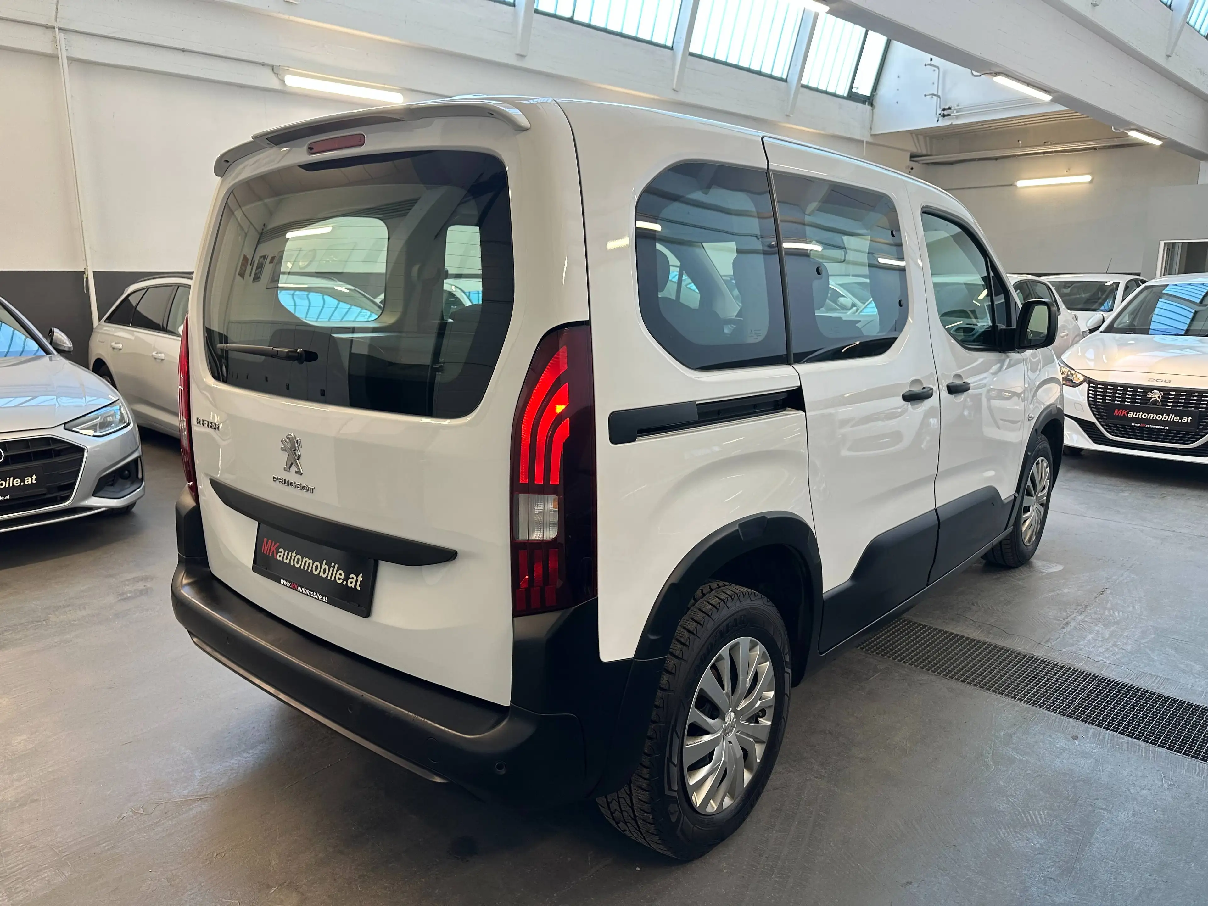 Peugeot Rifter 1,5 BlueHDI 100 S&S Active — photo 6
