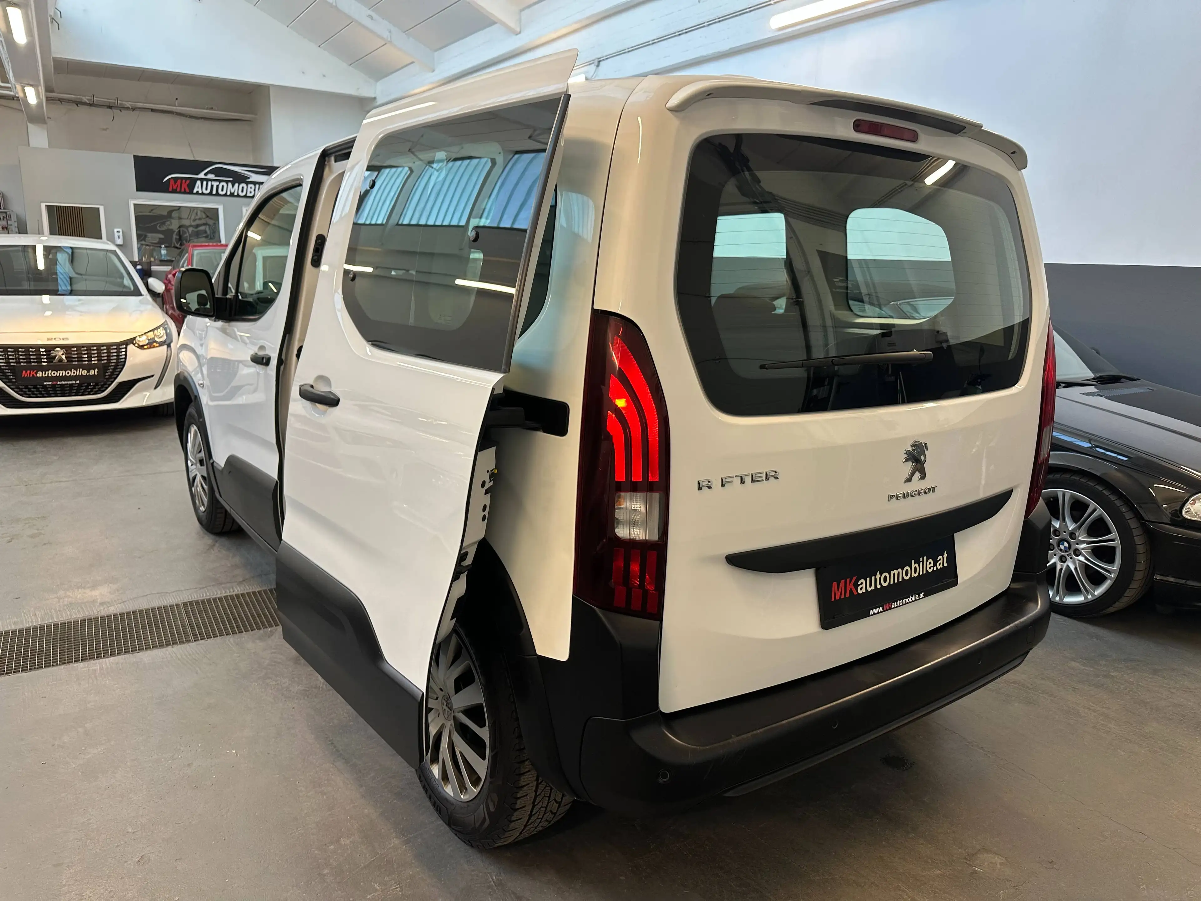 Peugeot Rifter 1,5 BlueHDI 100 S&S Active — photo 9