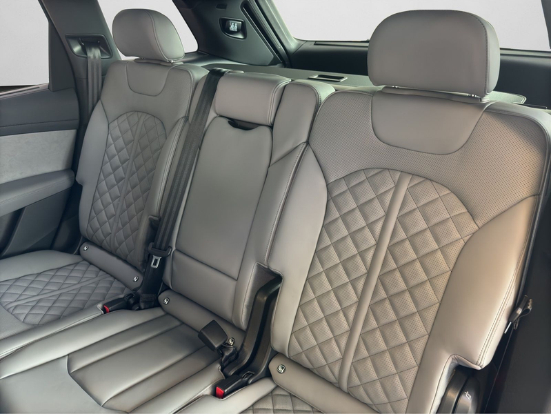 Audi Q7 SUV S line business TDI quattro 210 kW tiptro — photo 13