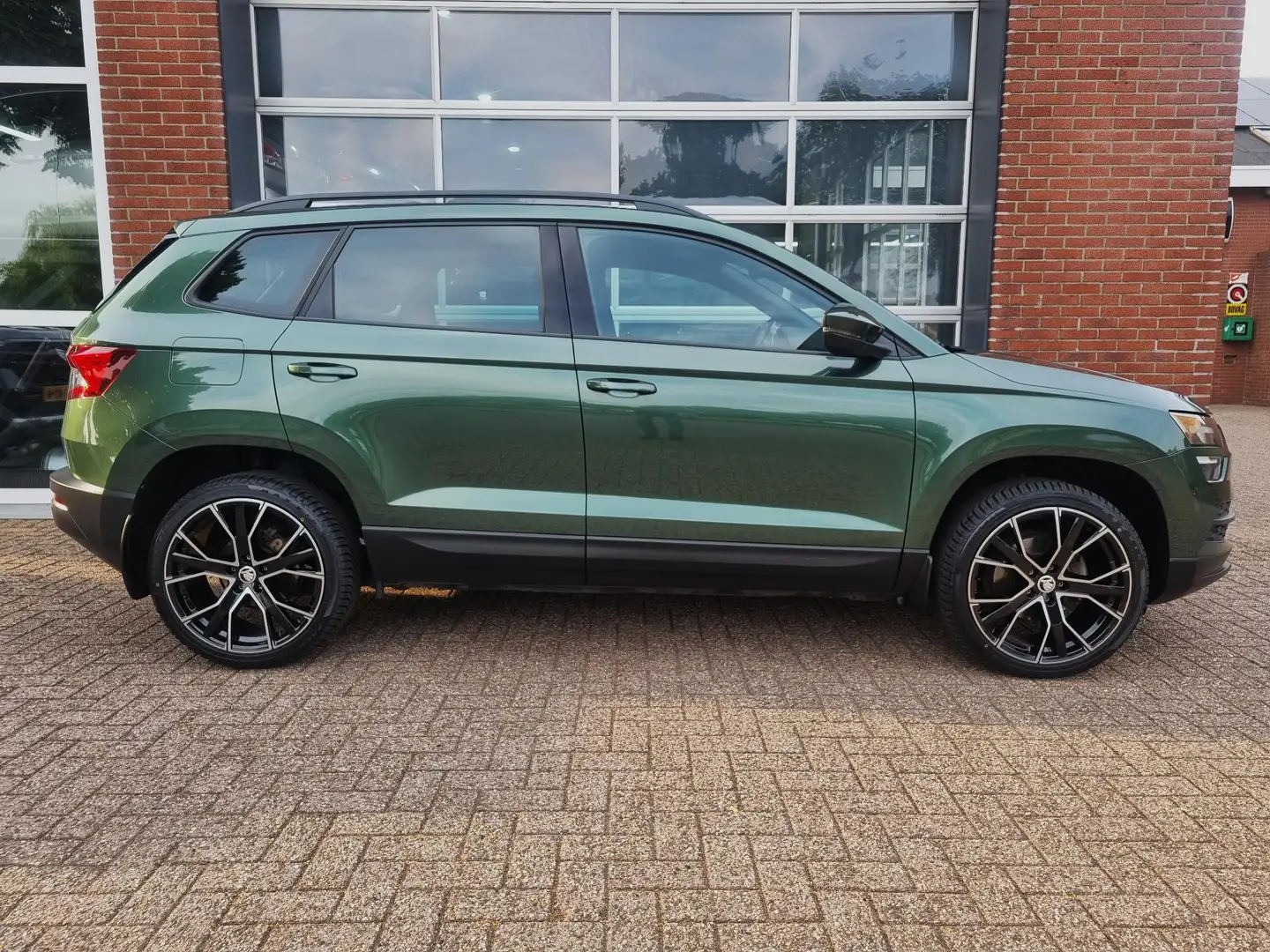 Skoda Karoq 1.5 TSI ACT Style Зелёный - 2
