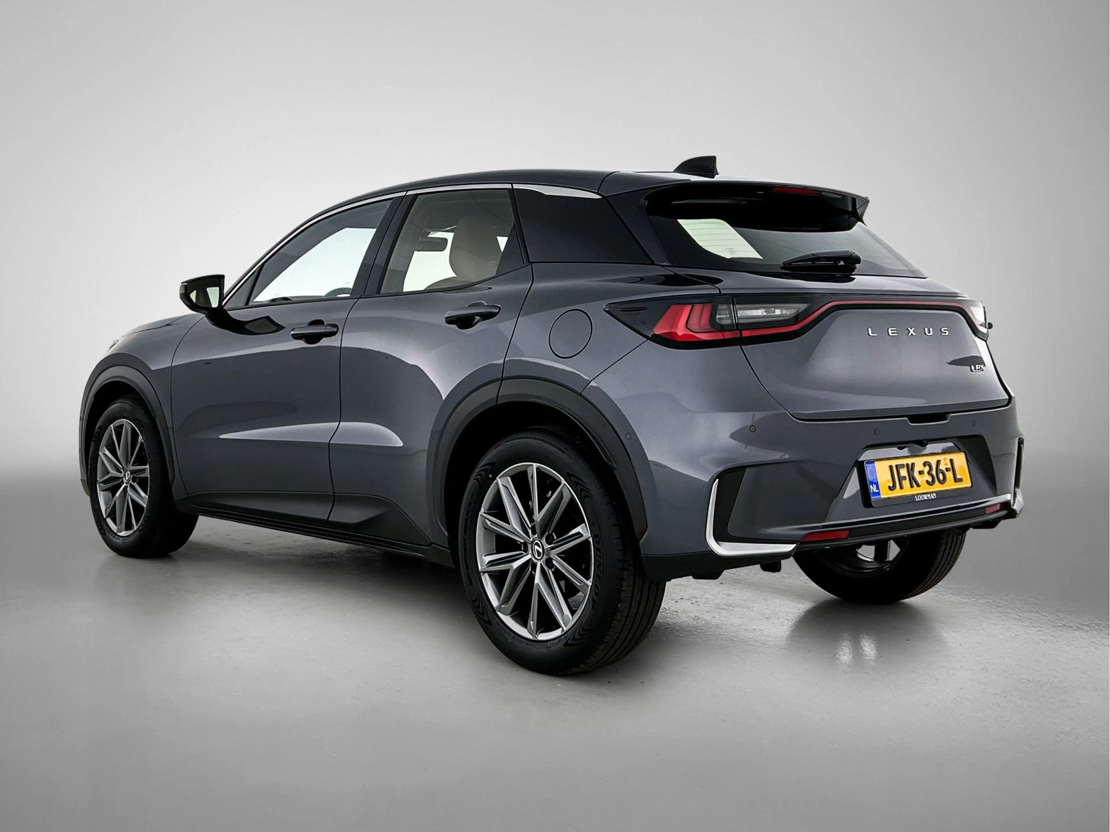Lexus LBX Relax 2WD Advanced Pack | BTW voertuig | Mark Levi — photo 15