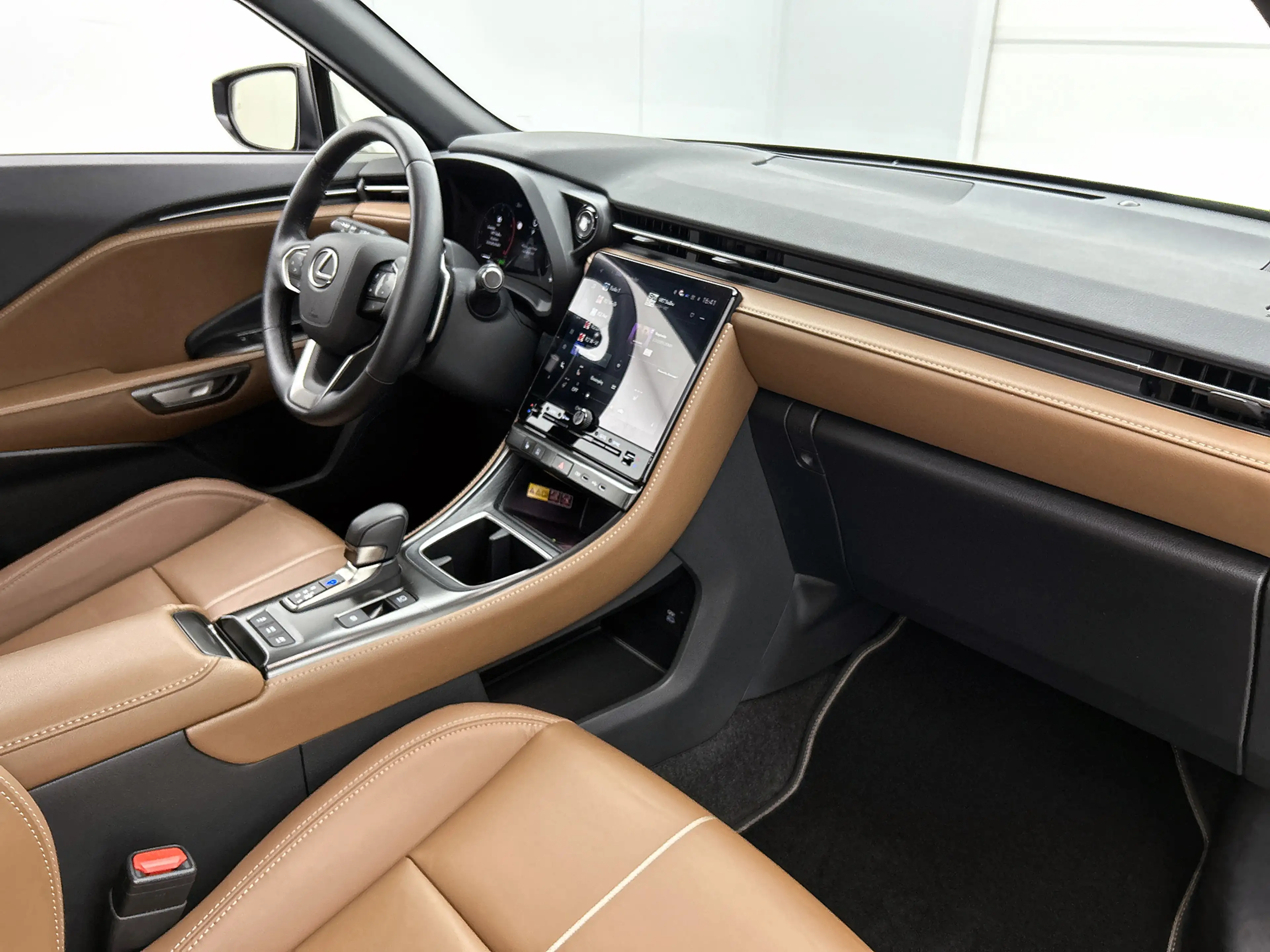 Lexus LBX Relax 2WD Advanced Pack | BTW voertuig | Mark Levi — photo 6