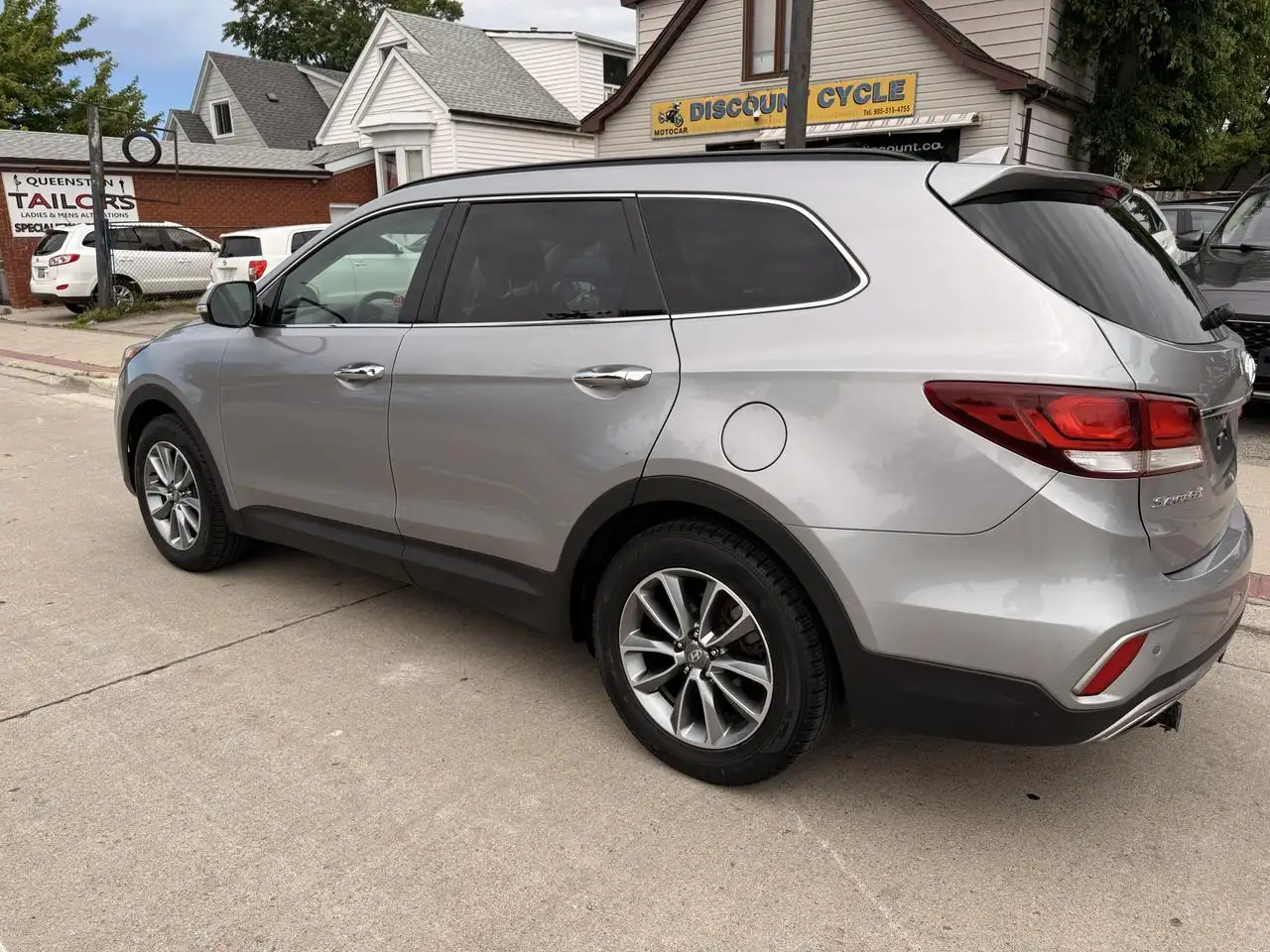Hyundai SANTA FE photo Hyundai SANTA FE