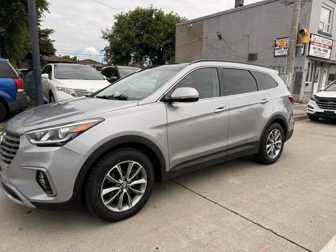 Hyundai SANTA FE photo Hyundai SANTA FE