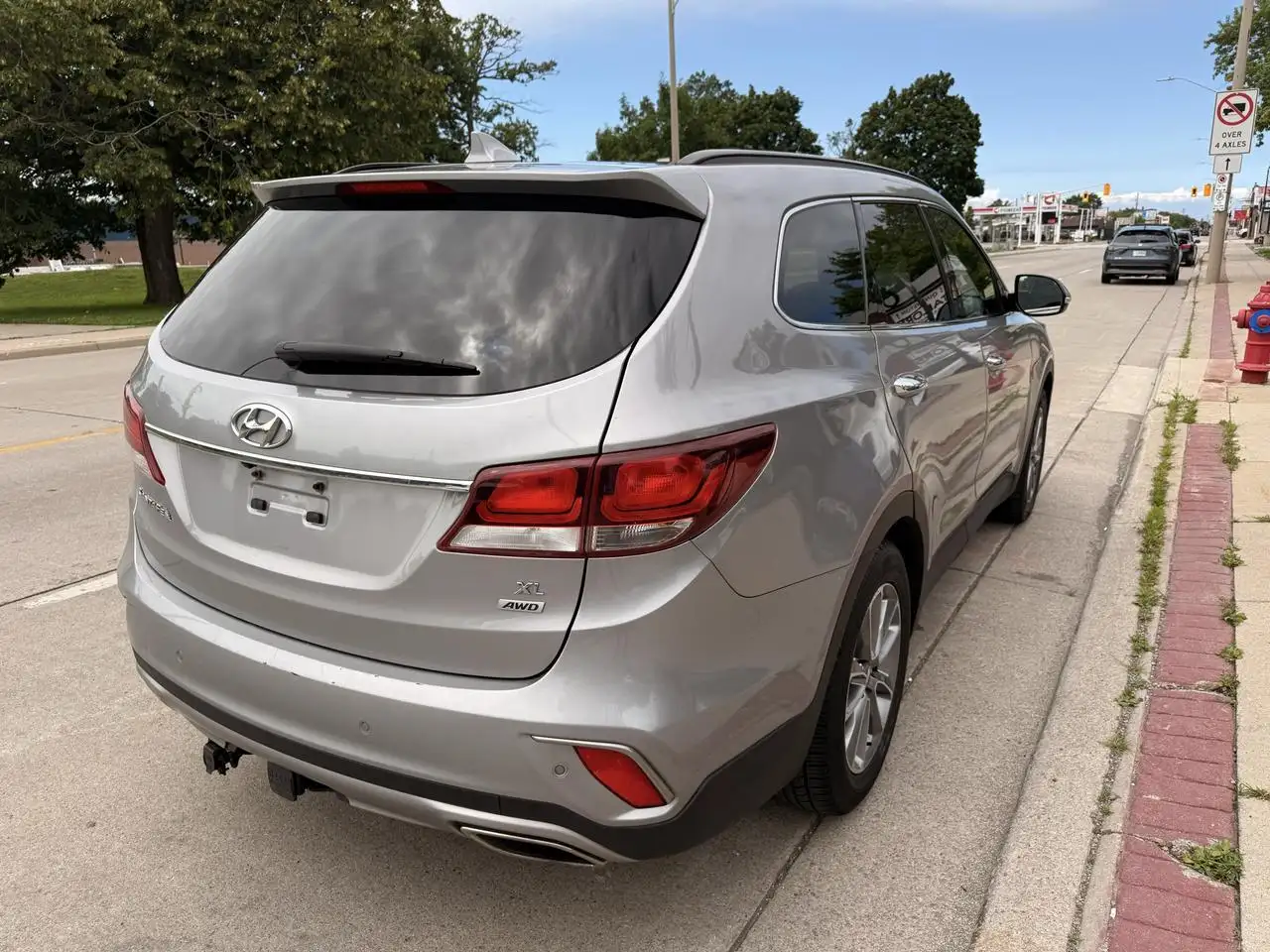 Hyundai SANTA FE photo Hyundai SANTA FE