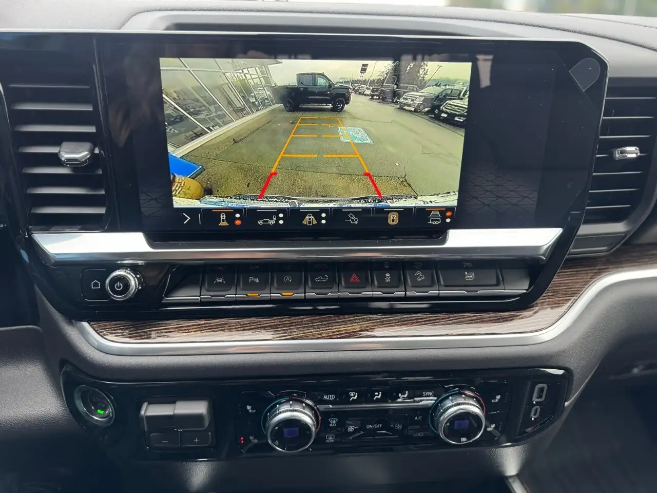 GMC Sierra 1500 снимка GMC Sierra 1500