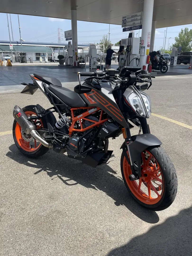 KTM 125 Duke Arancione - 1
