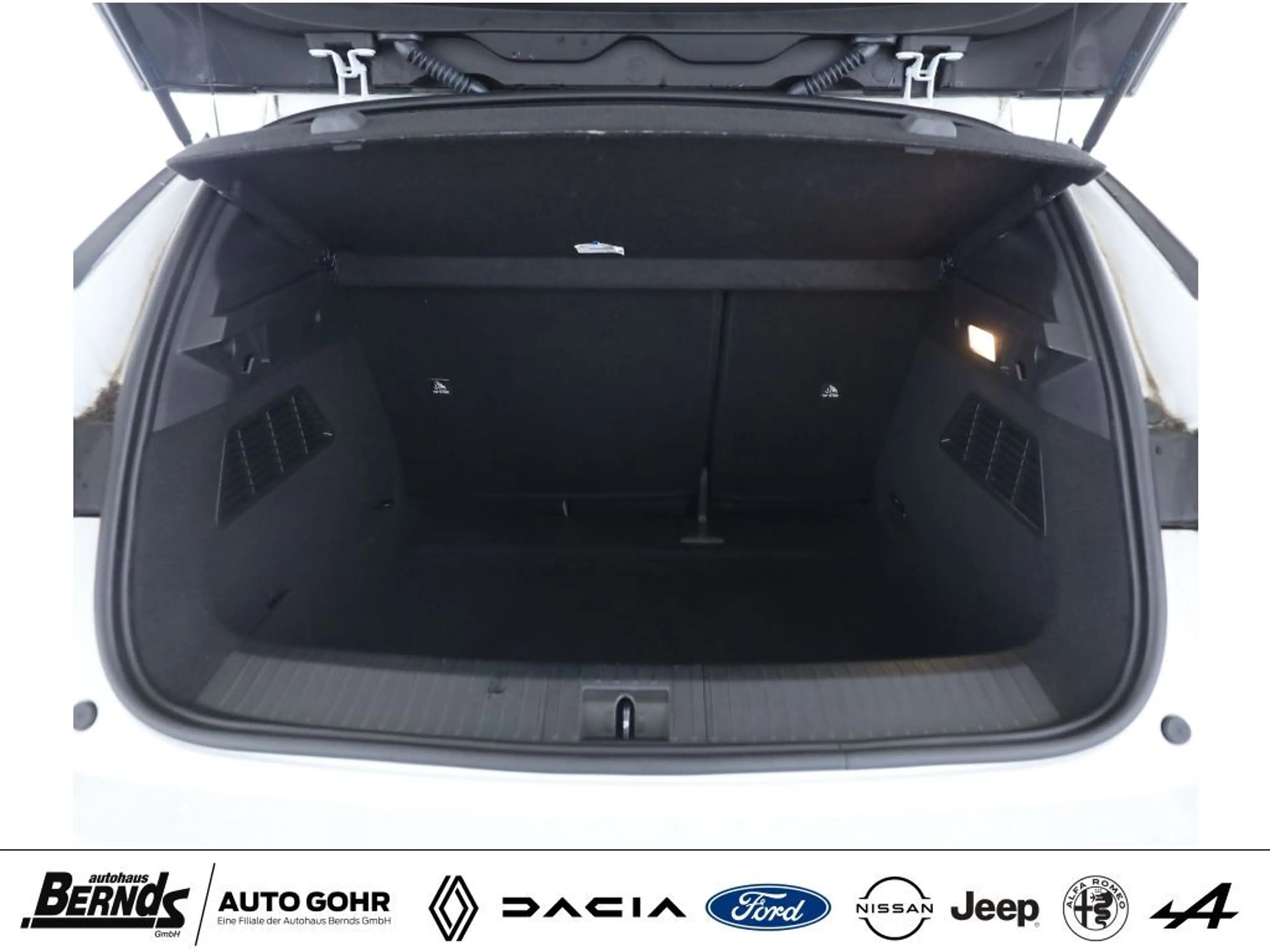 Renault Megane E-Tech EV40 130hp boost charge Equilibre WÄRMEPUMPE PDC — photo 19