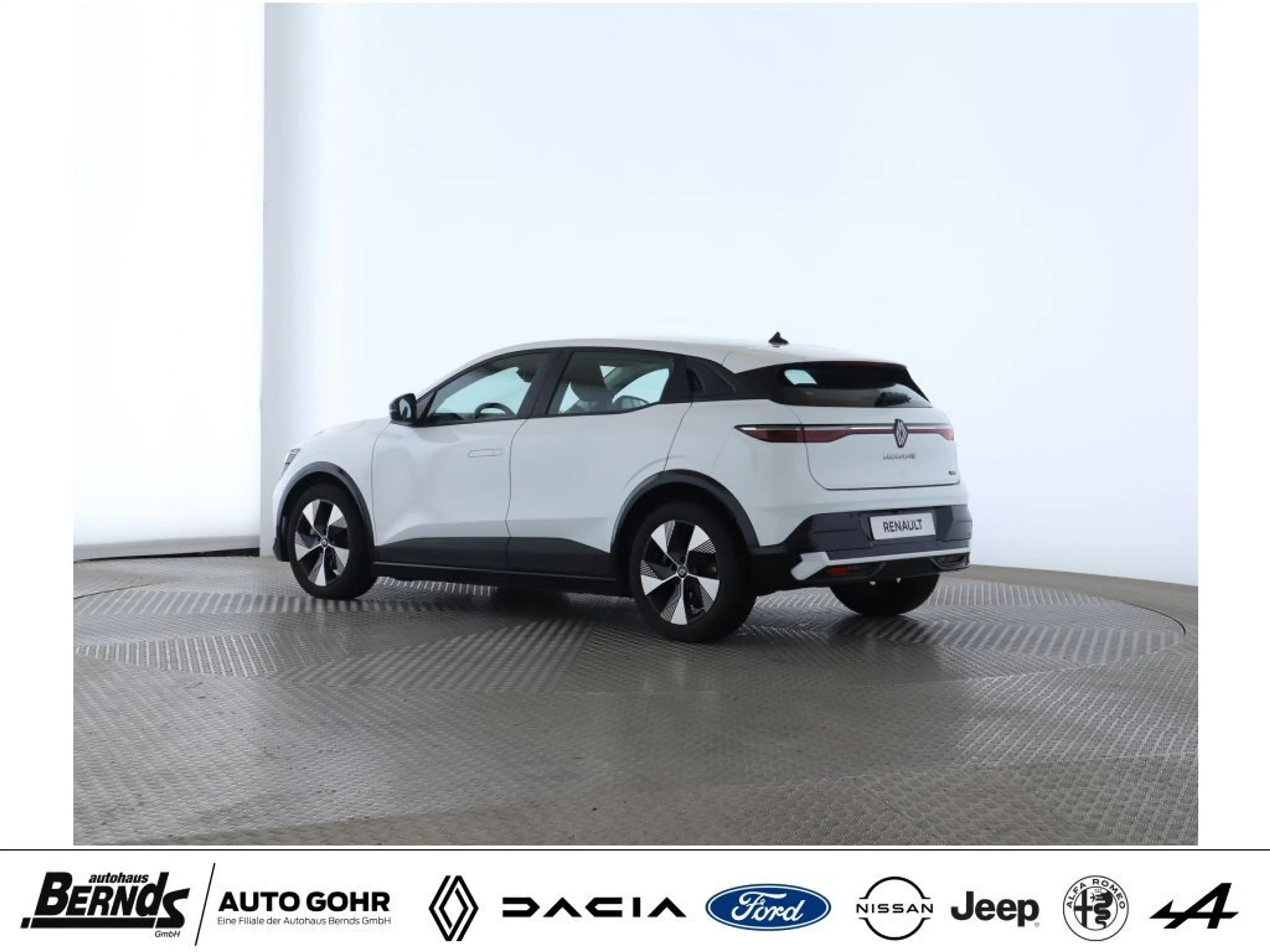 Renault Megane E-Tech EV40 130hp boost charge Equilibre WÄRMEPUMPE PDC — photo 10