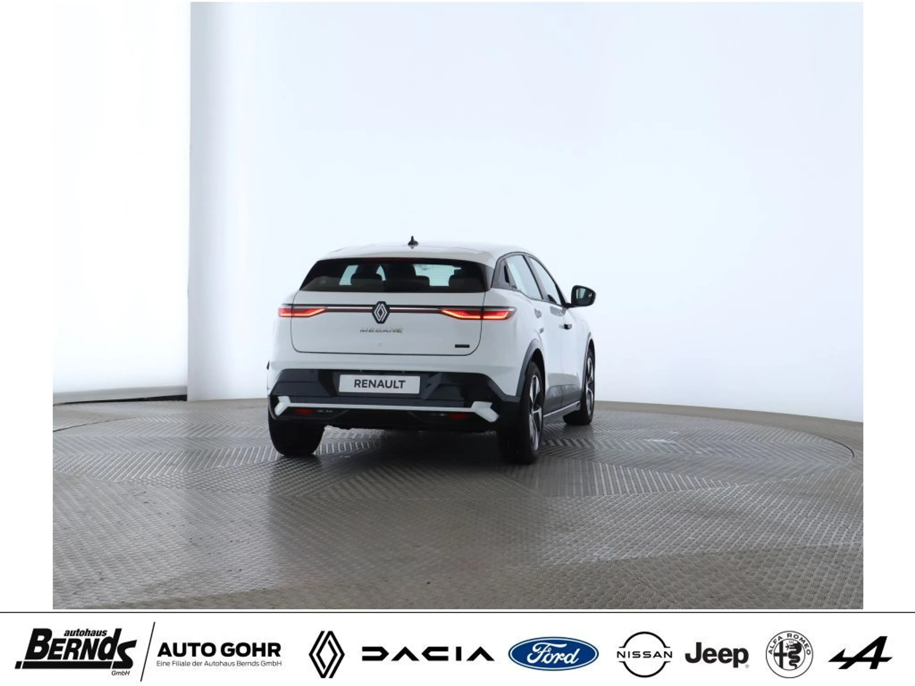 Renault Megane E-Tech EV40 130hp boost charge Equilibre WÄRMEPUMPE PDC — photo 26