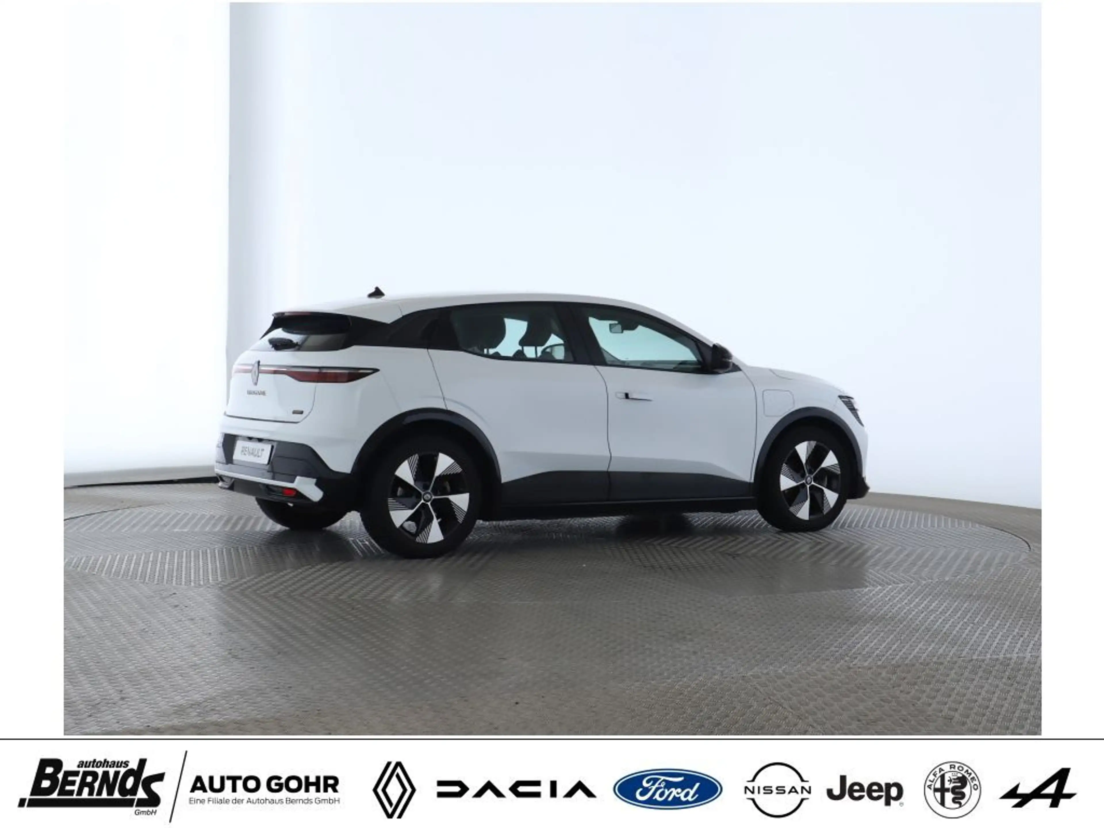 Renault Megane E-Tech EV40 130hp boost charge Equilibre WÄRMEPUMPE PDC — photo 6
