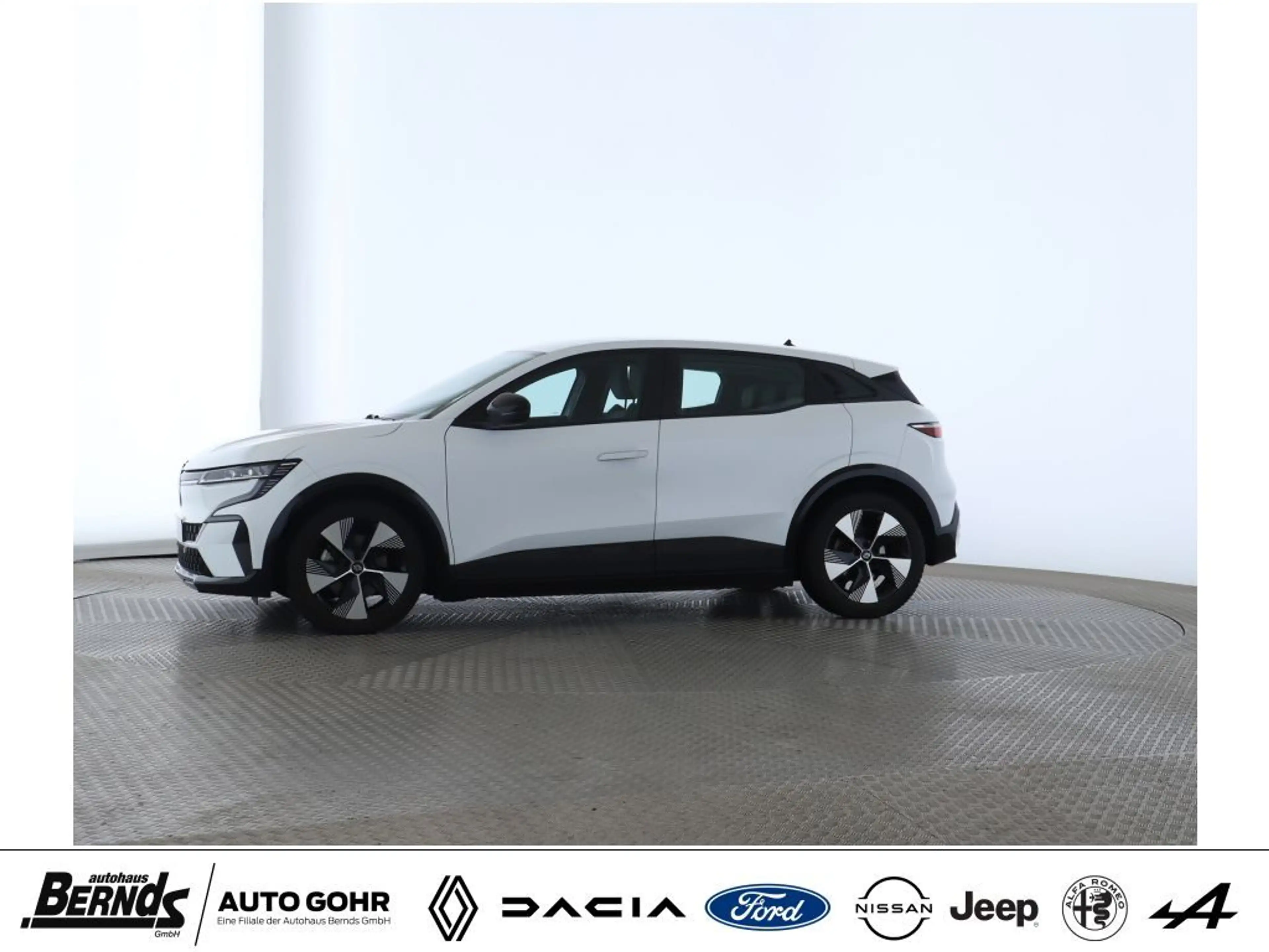 Renault Megane E-Tech EV40 130hp boost charge Equilibre WÄRMEPUMPE PDC — photo 32