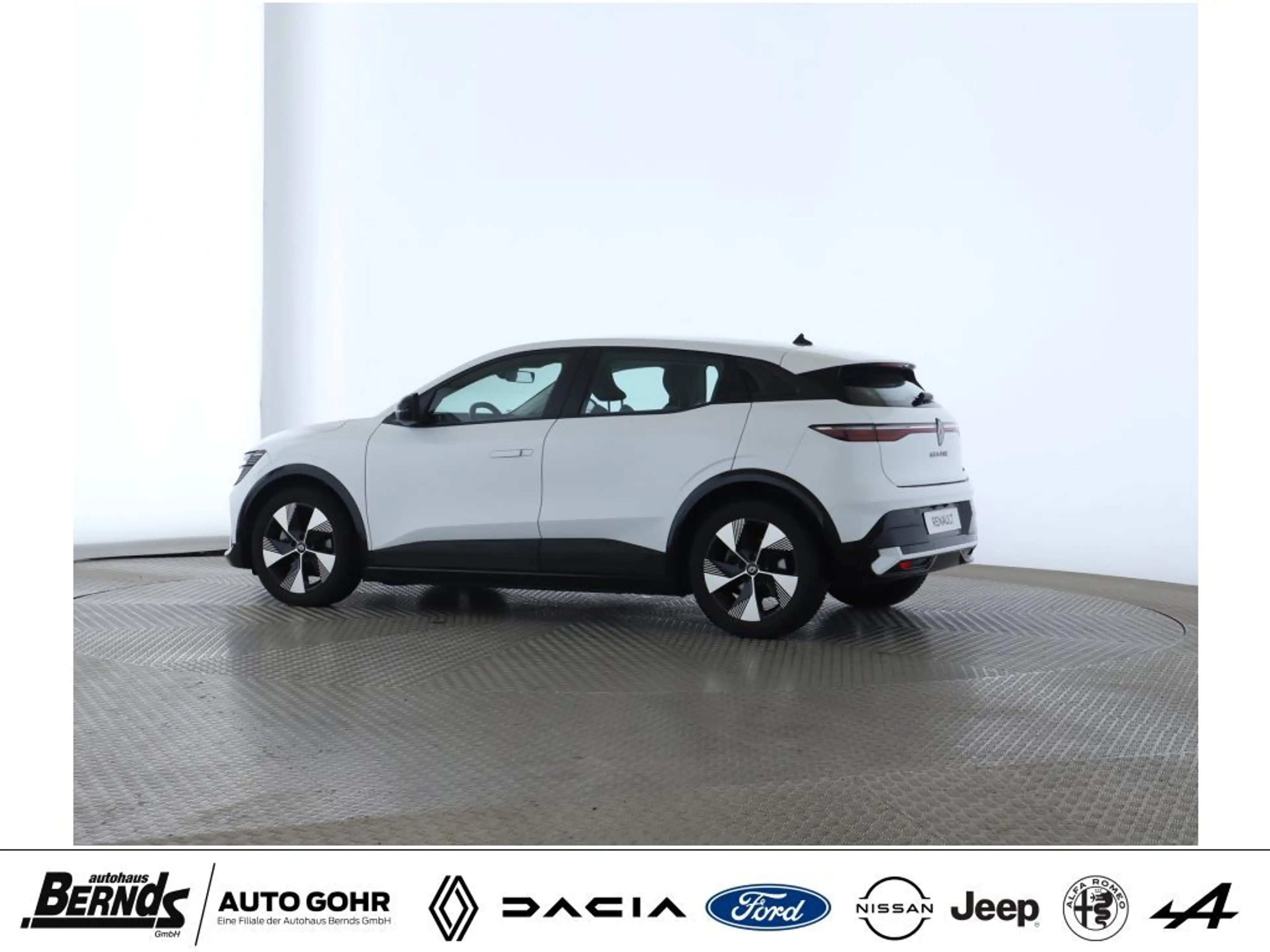 Renault Megane E-Tech EV40 130hp boost charge Equilibre WÄRMEPUMPE PDC — photo 29