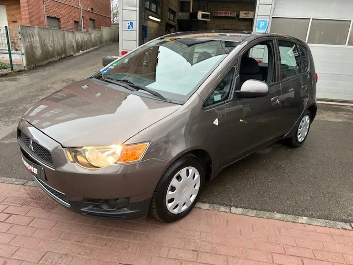 Mitsubishi Colt Colt 1.3i Invite - Très belle! Garantie Grijs - 1