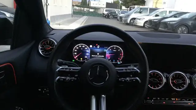Mercedes-Benz B-Class view 9