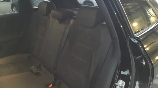 Mercedes-Benz B-Class view 11