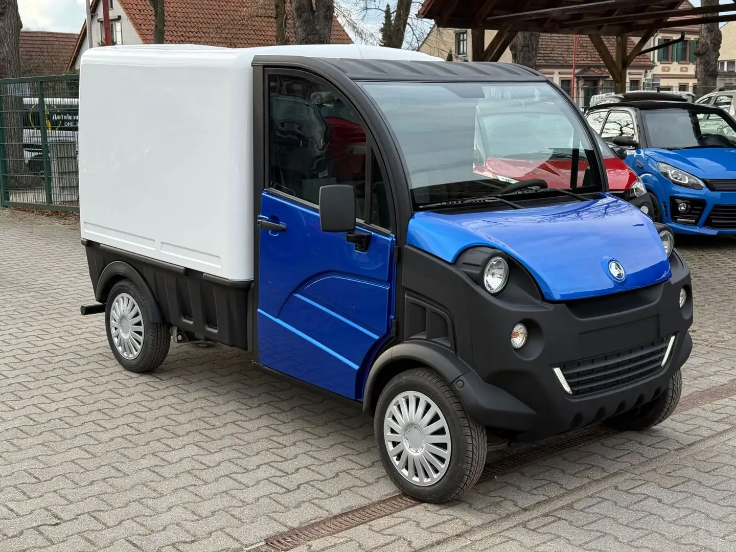Aixam Sonstige D-Truck Mopedauto L6e Automatik Blau - 1