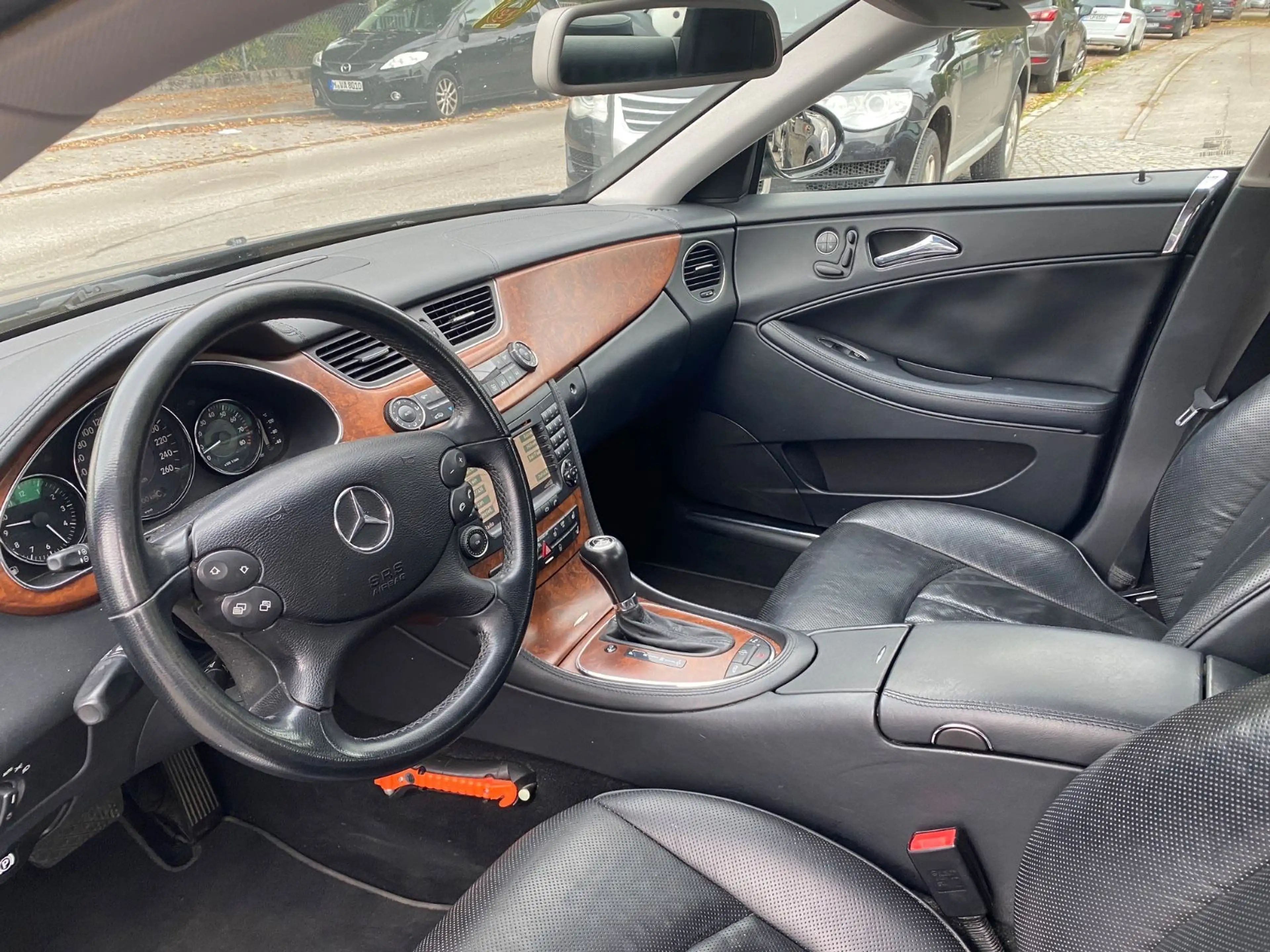 Mercedes-Benz CLS 350 CGI — photo 12