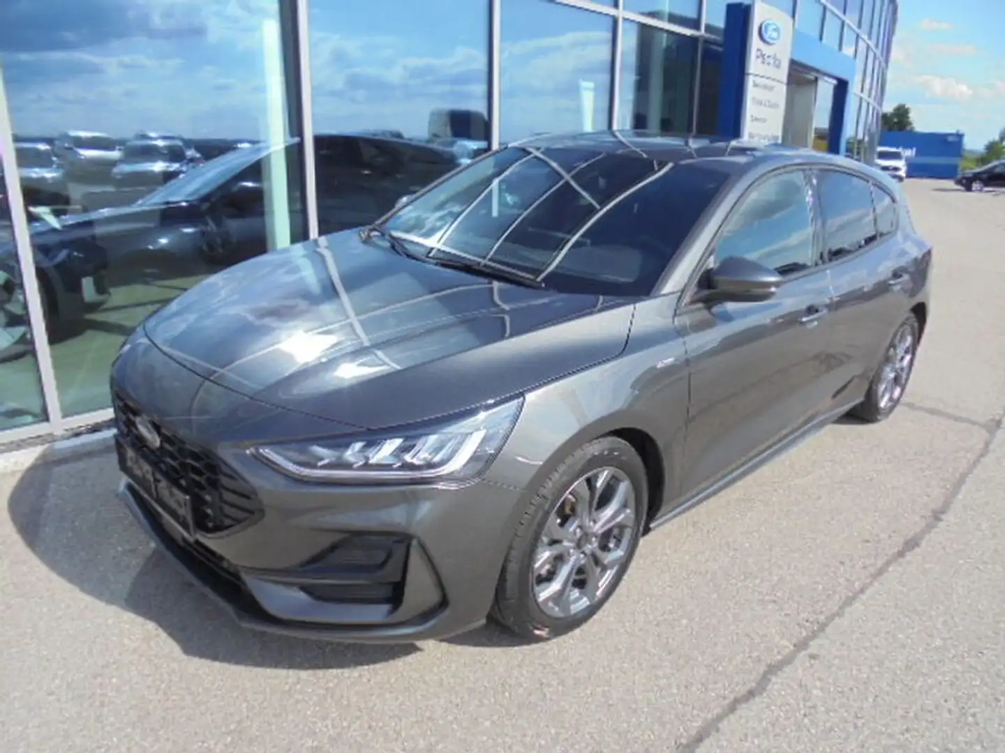 Ford Focus ST-Line 125PS Benzin Grijs - 1