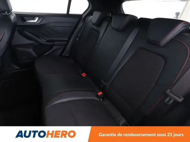 Ford Focus view 14