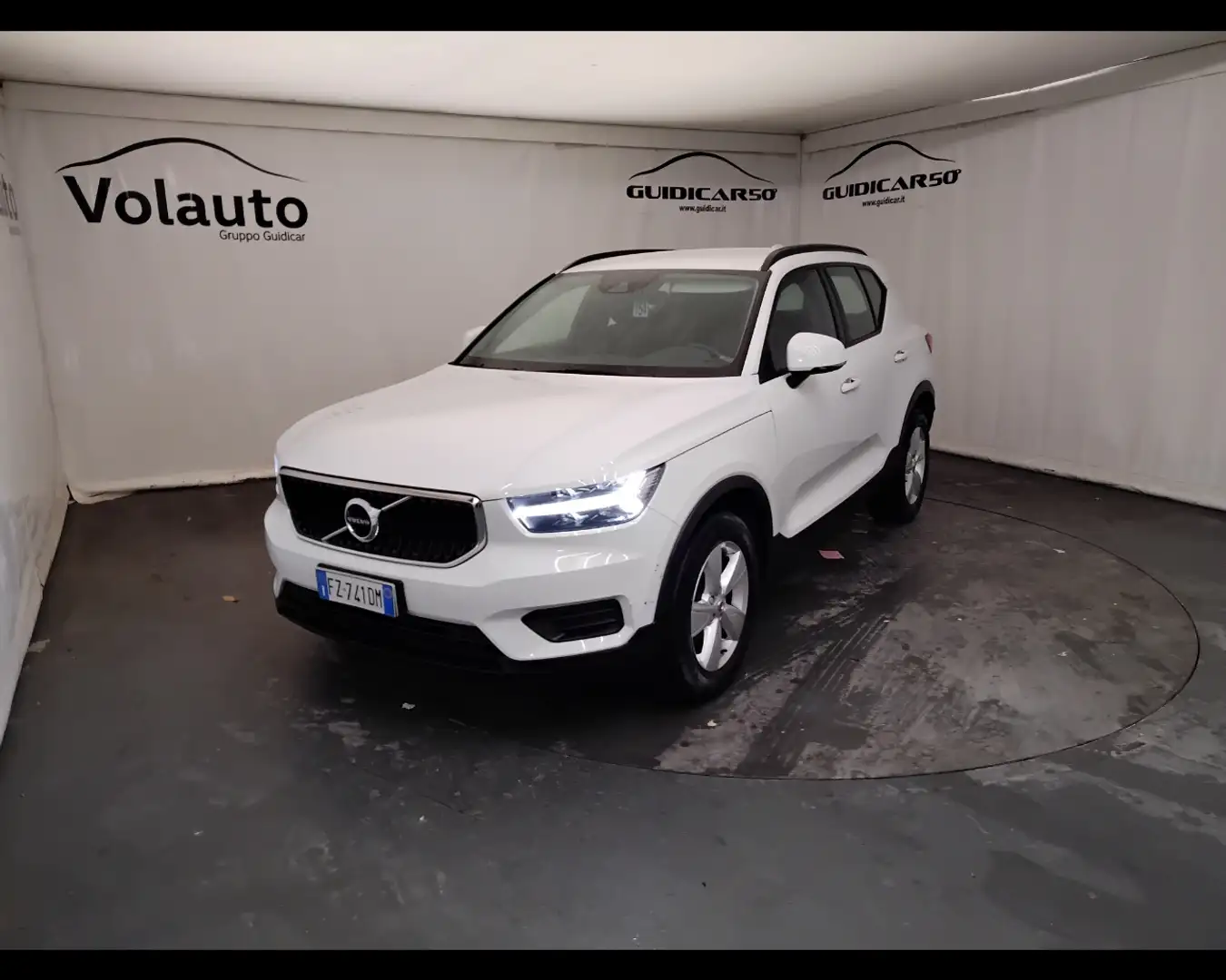 Volvo XC40 - XC40 1.5 t3 Momentum Core 163cv my21 Bianco - 1