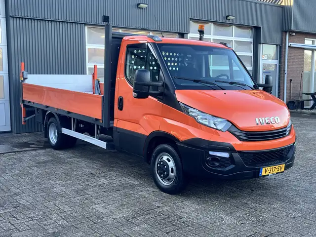 Iveco Daily 35C14 2.3 375 Laadklep 500kg Trekhaak 3500kg trekg