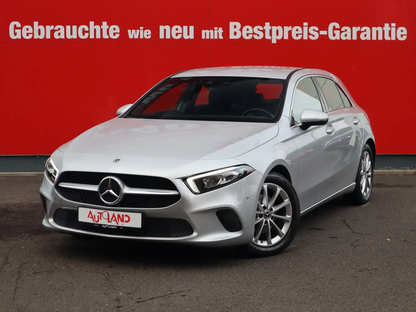 Mercedes-Benz A 140 A180 LED Navi Tempomat Sitzheizung PDC DAB Silber - 2