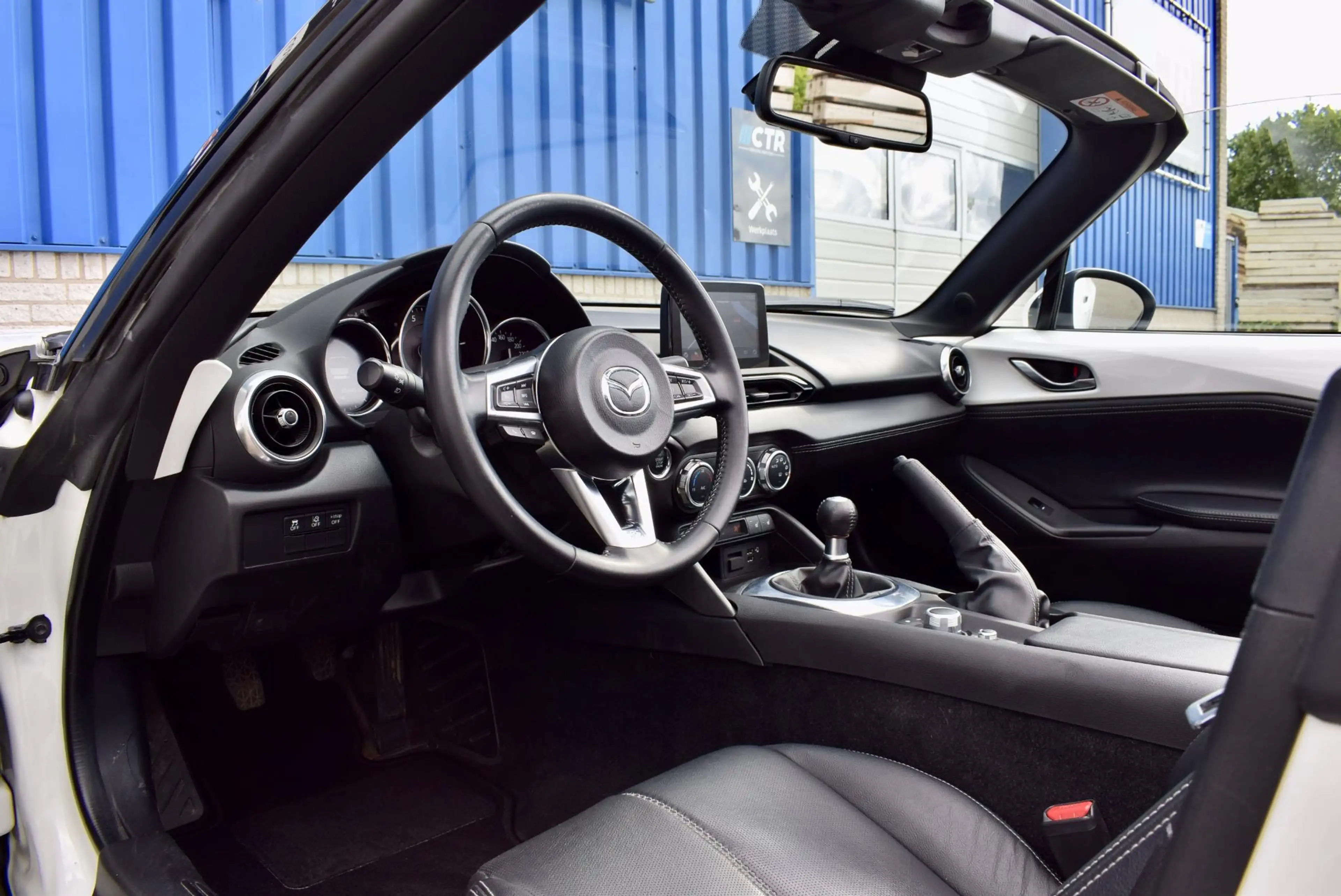 Mazda MX-5 2.0 SkyActiv-G 184 Luxury — photo 13