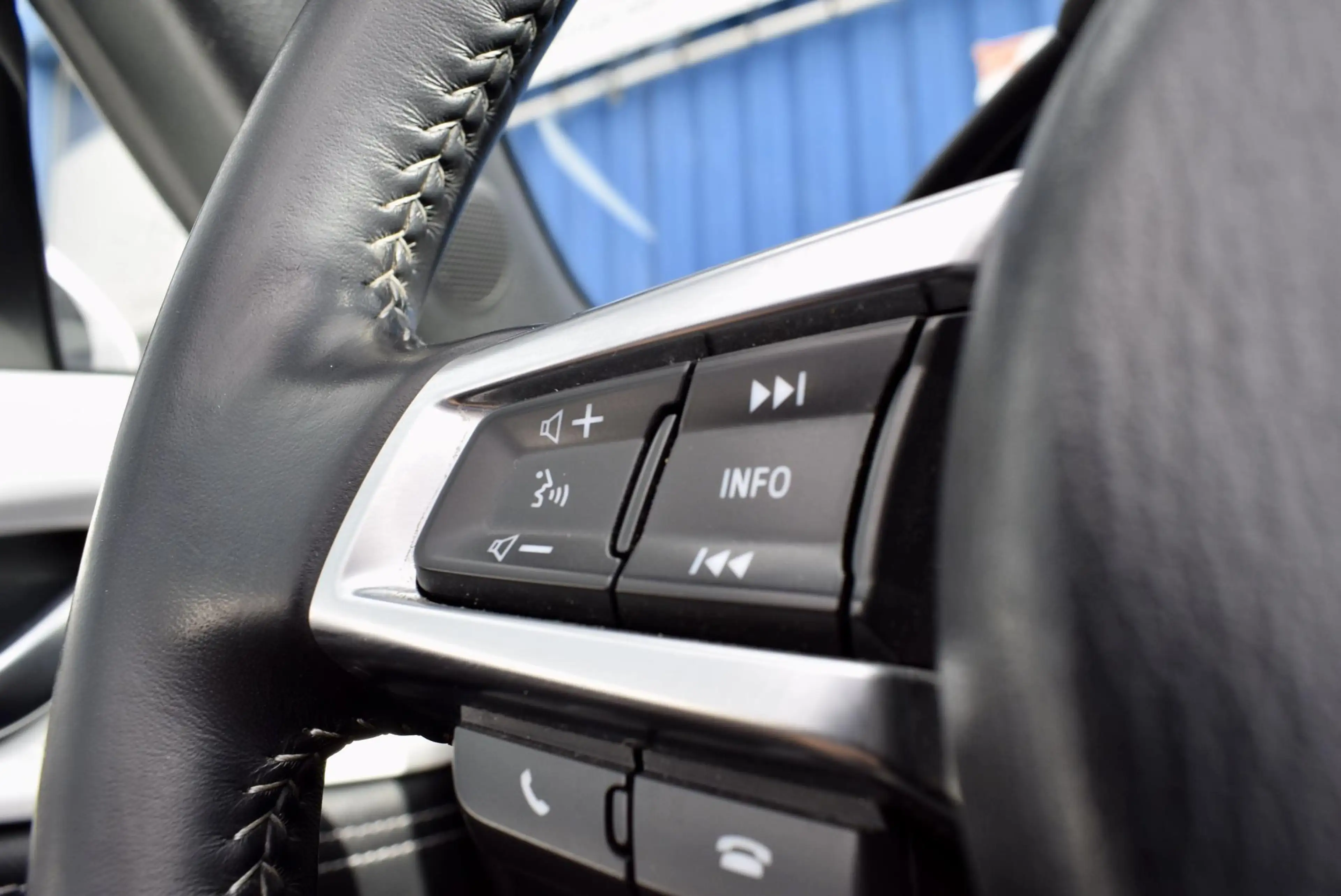 Mazda MX-5 2.0 SkyActiv-G 184 Luxury — photo 16