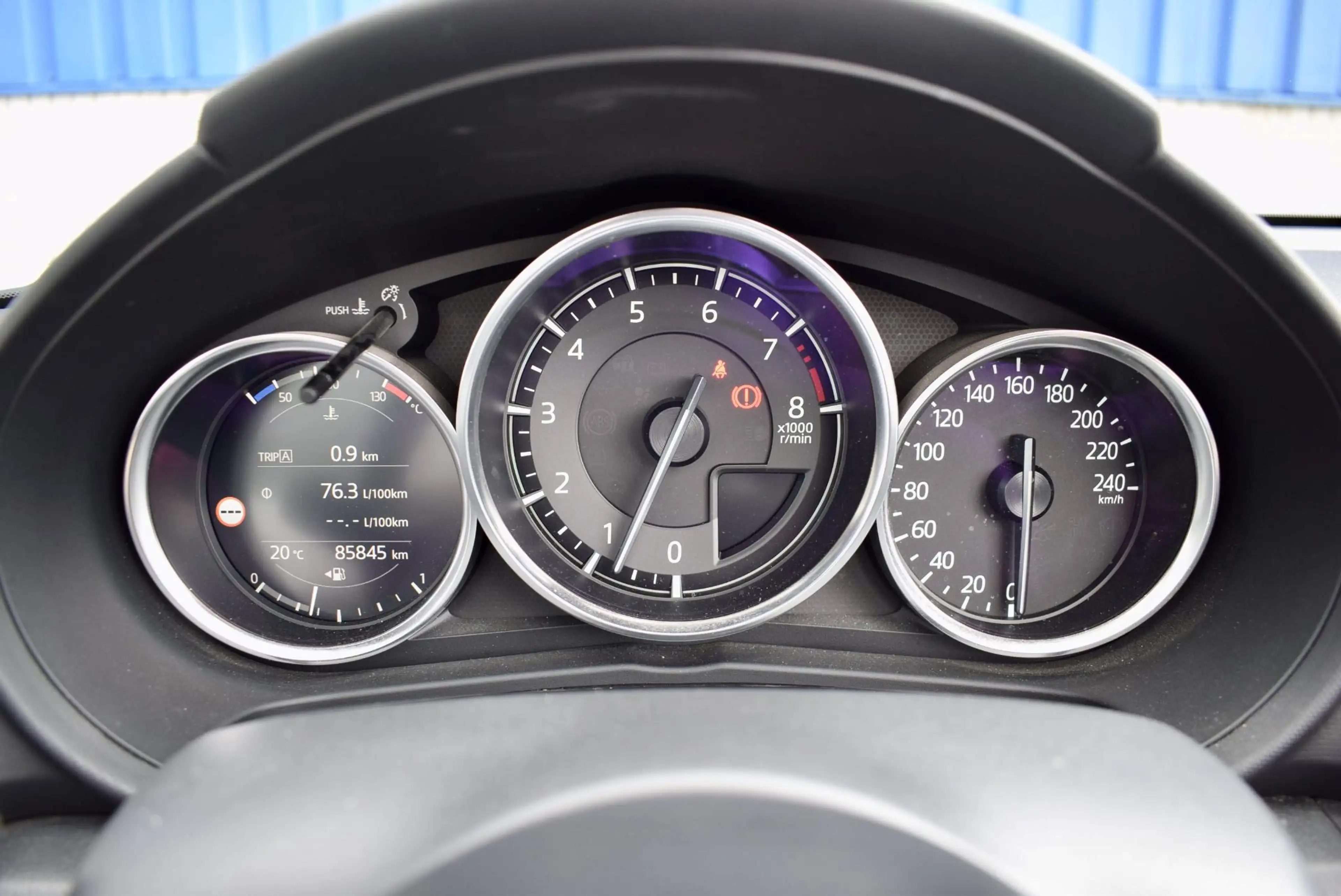 Mazda MX-5 2.0 SkyActiv-G 184 Luxury — photo 18