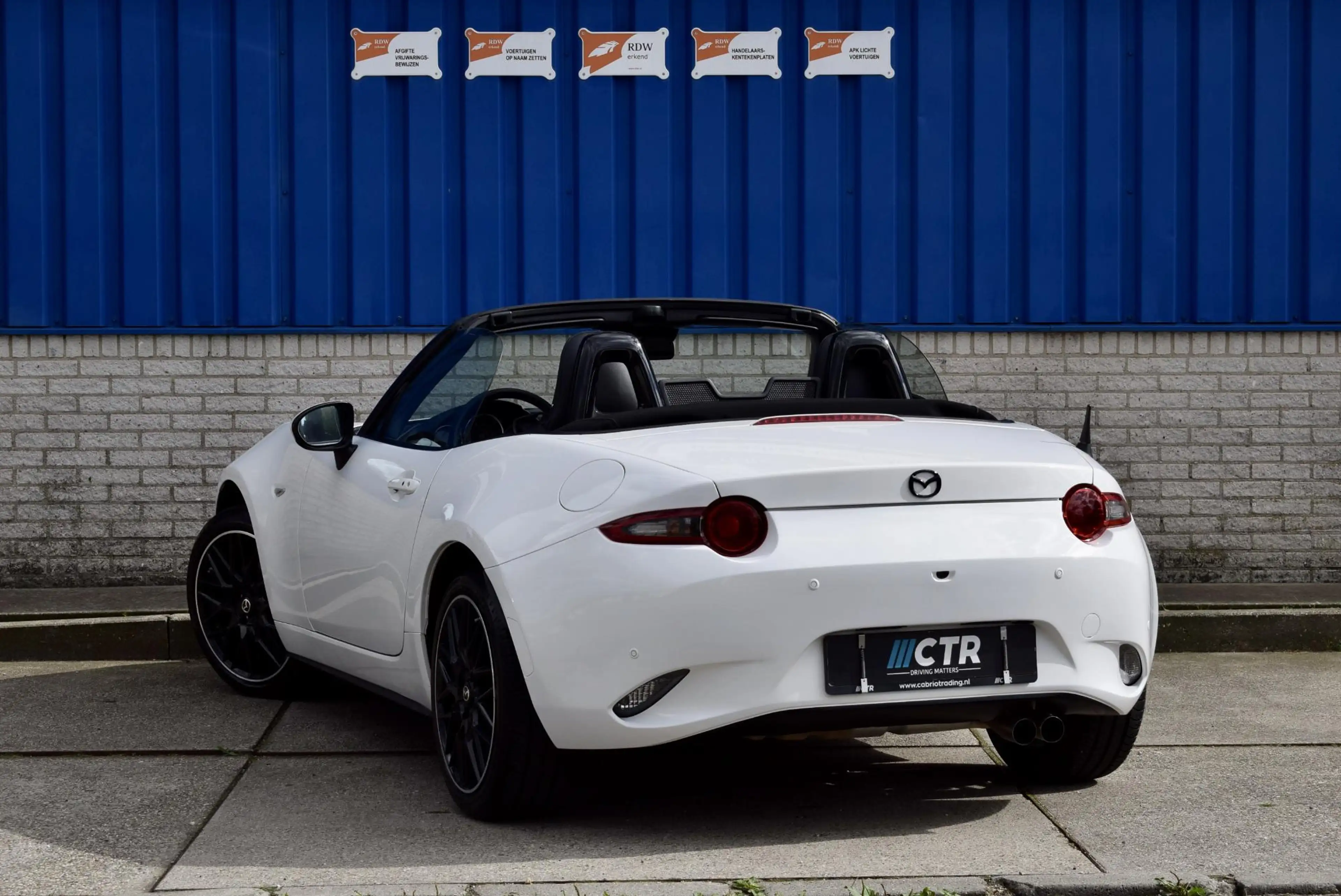Mazda MX-5 2.0 SkyActiv-G 184 Luxury — photo 7