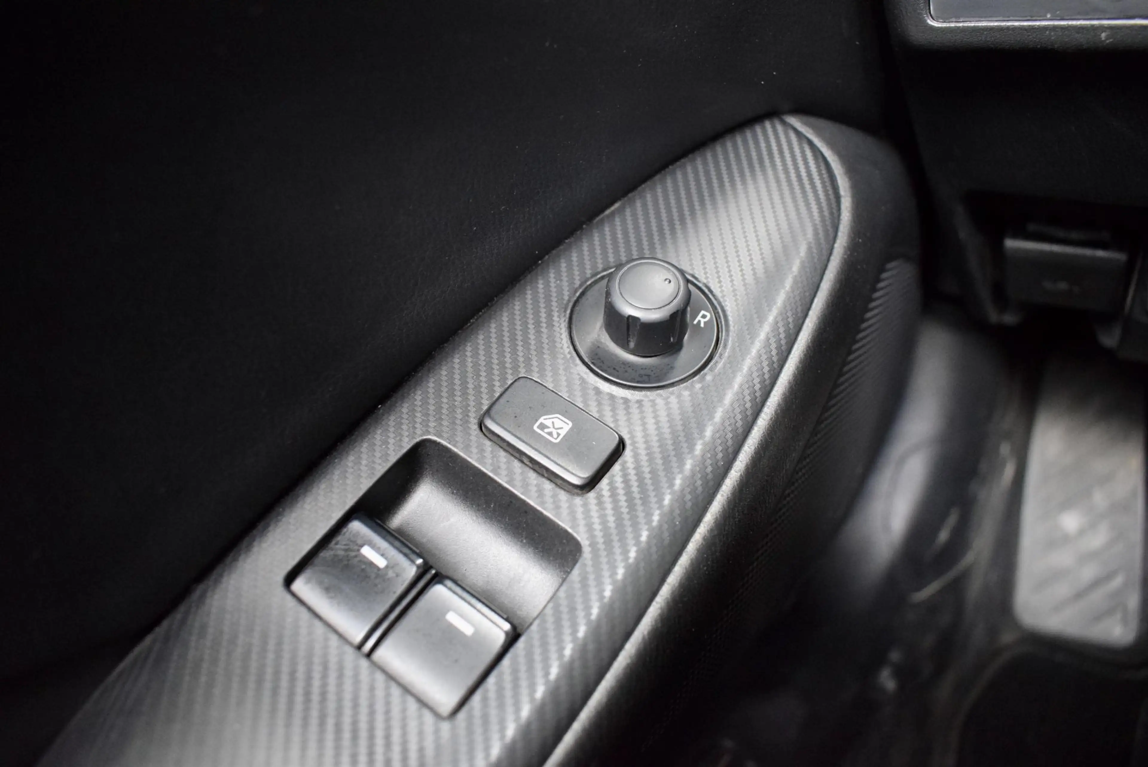 Mazda MX-5 2.0 SkyActiv-G 184 Luxury — photo 25