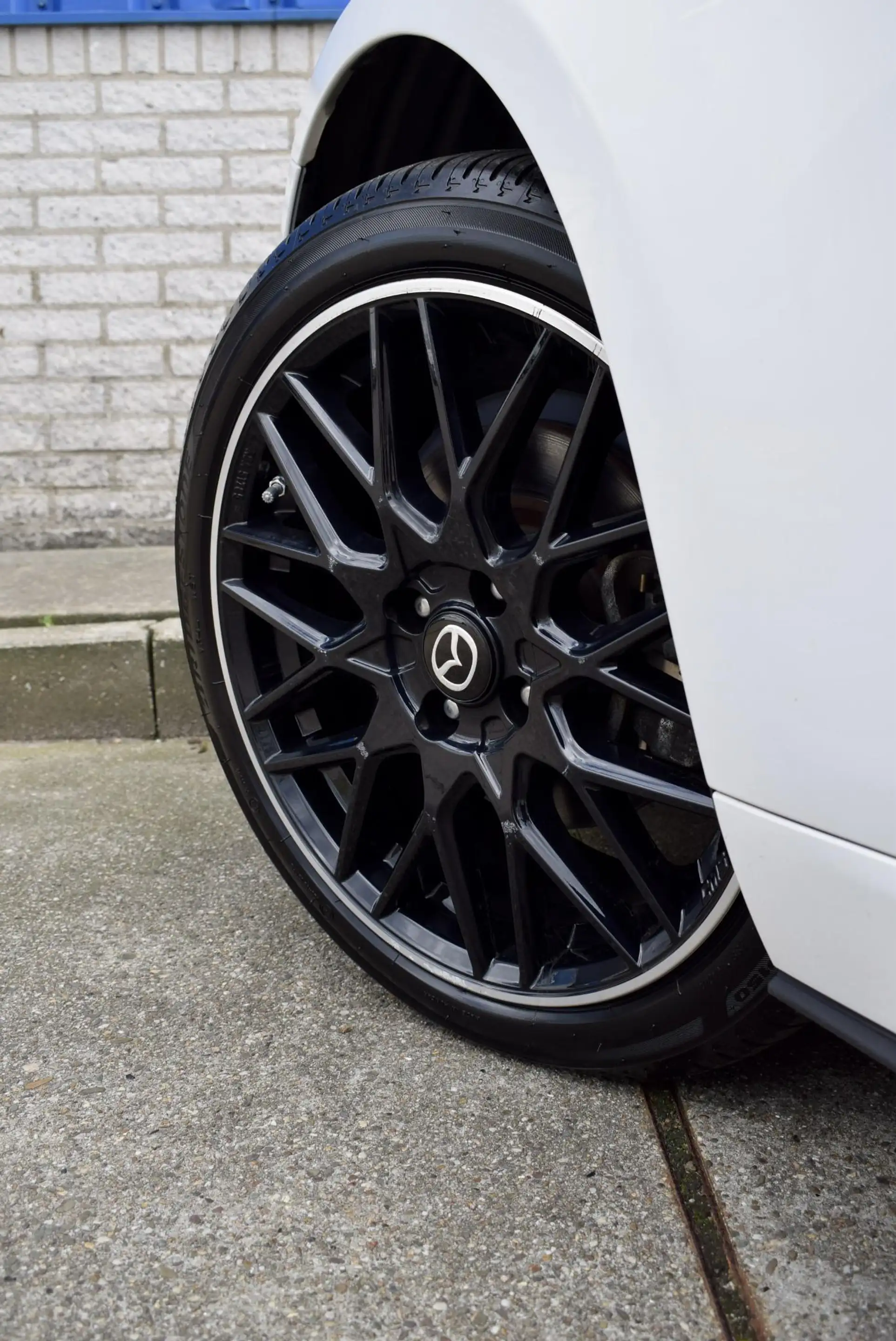 Mazda MX-5 2.0 SkyActiv-G 184 Luxury — photo 8