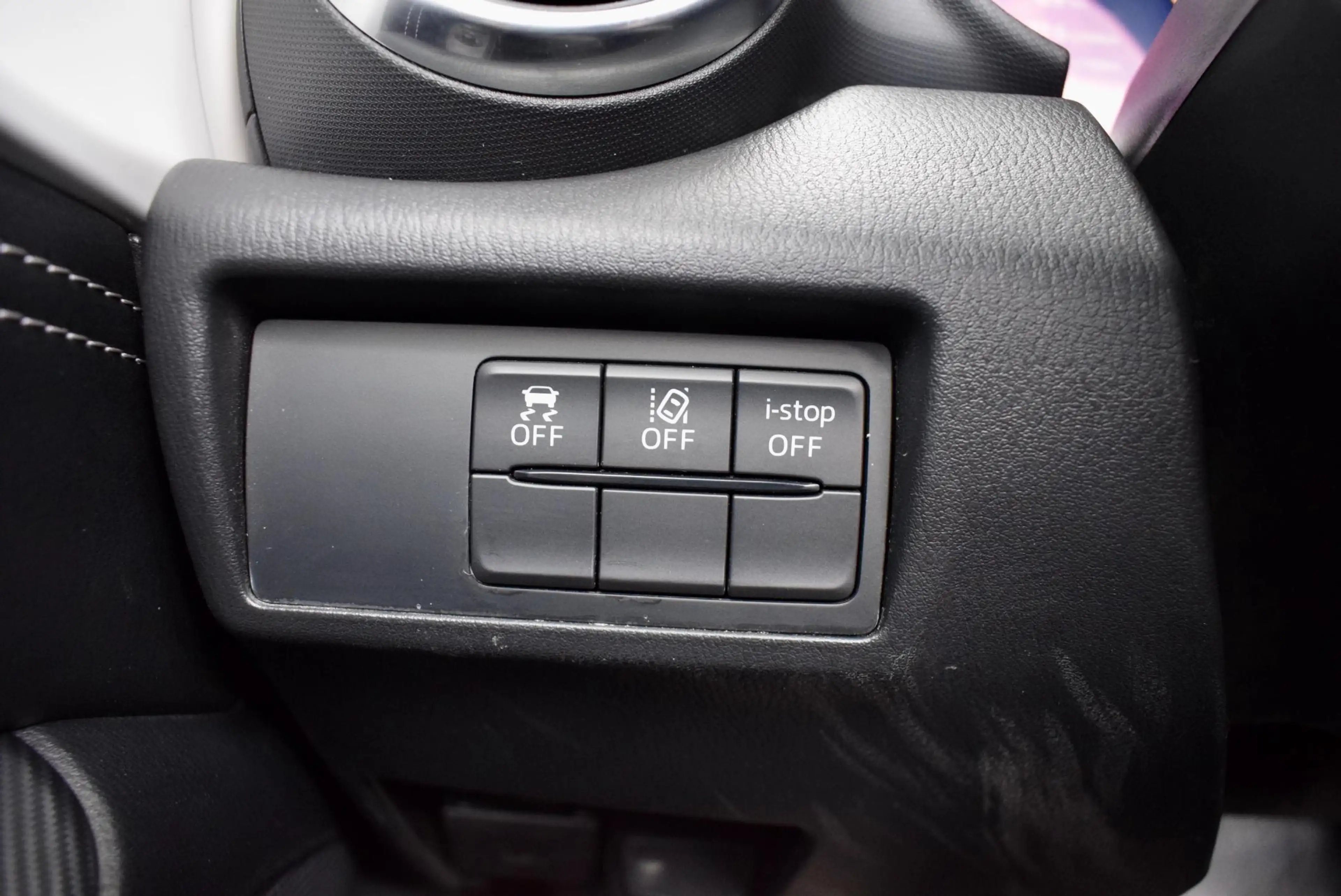 Mazda MX-5 2.0 SkyActiv-G 184 Luxury — photo 26