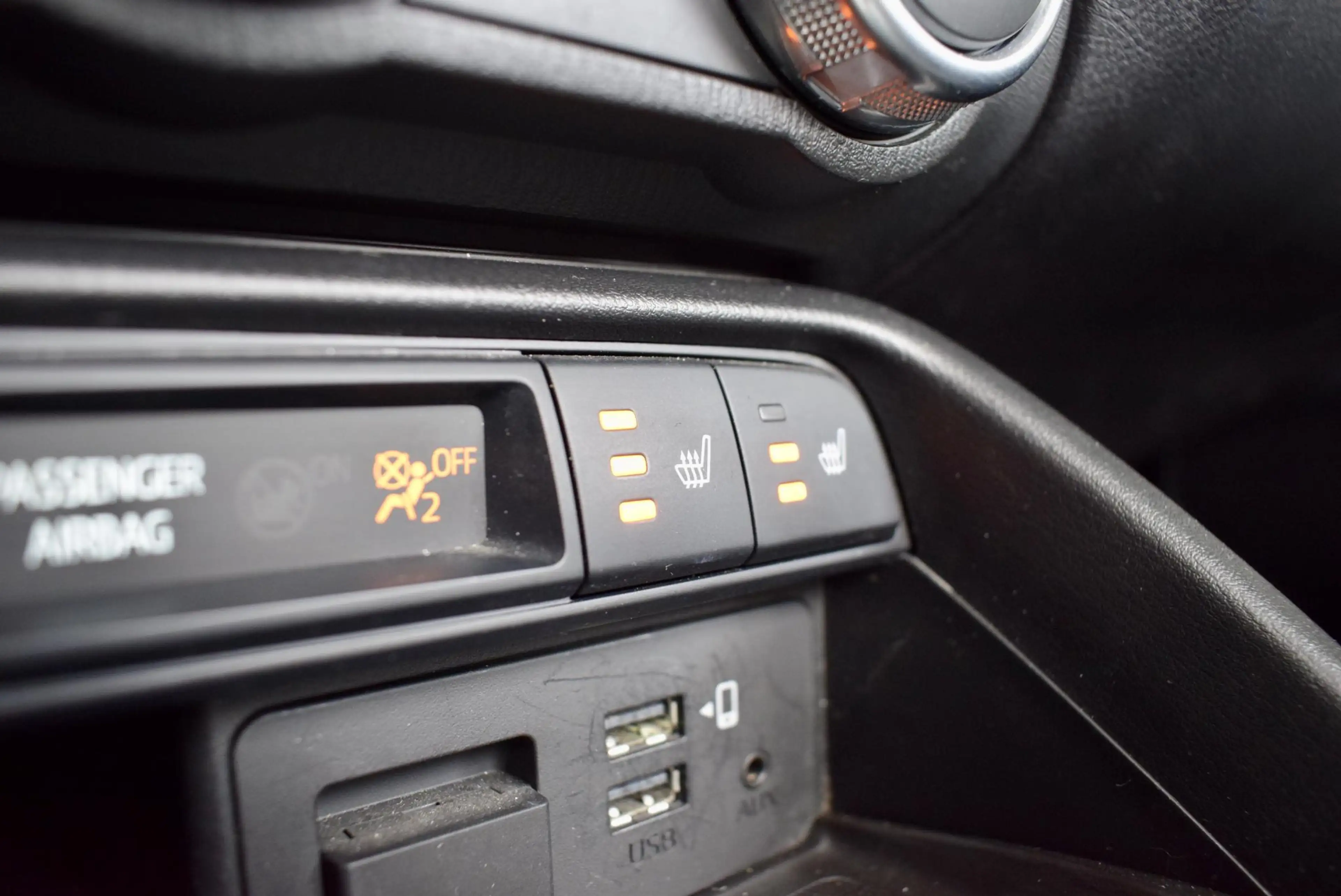 Mazda MX-5 2.0 SkyActiv-G 184 Luxury — photo 23