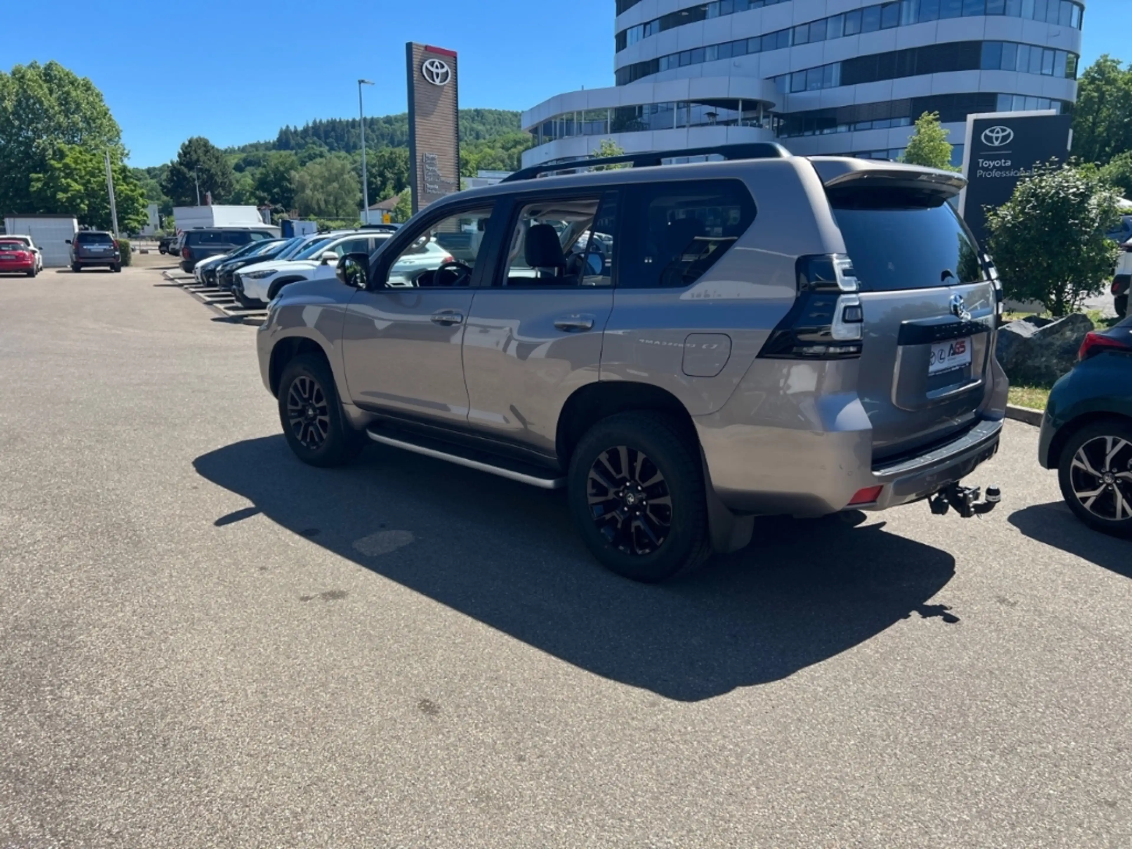 Toyota Land Cruiser 2,8L-D TEC-Edition AHK Standheizung 100% Sperre — photo 5