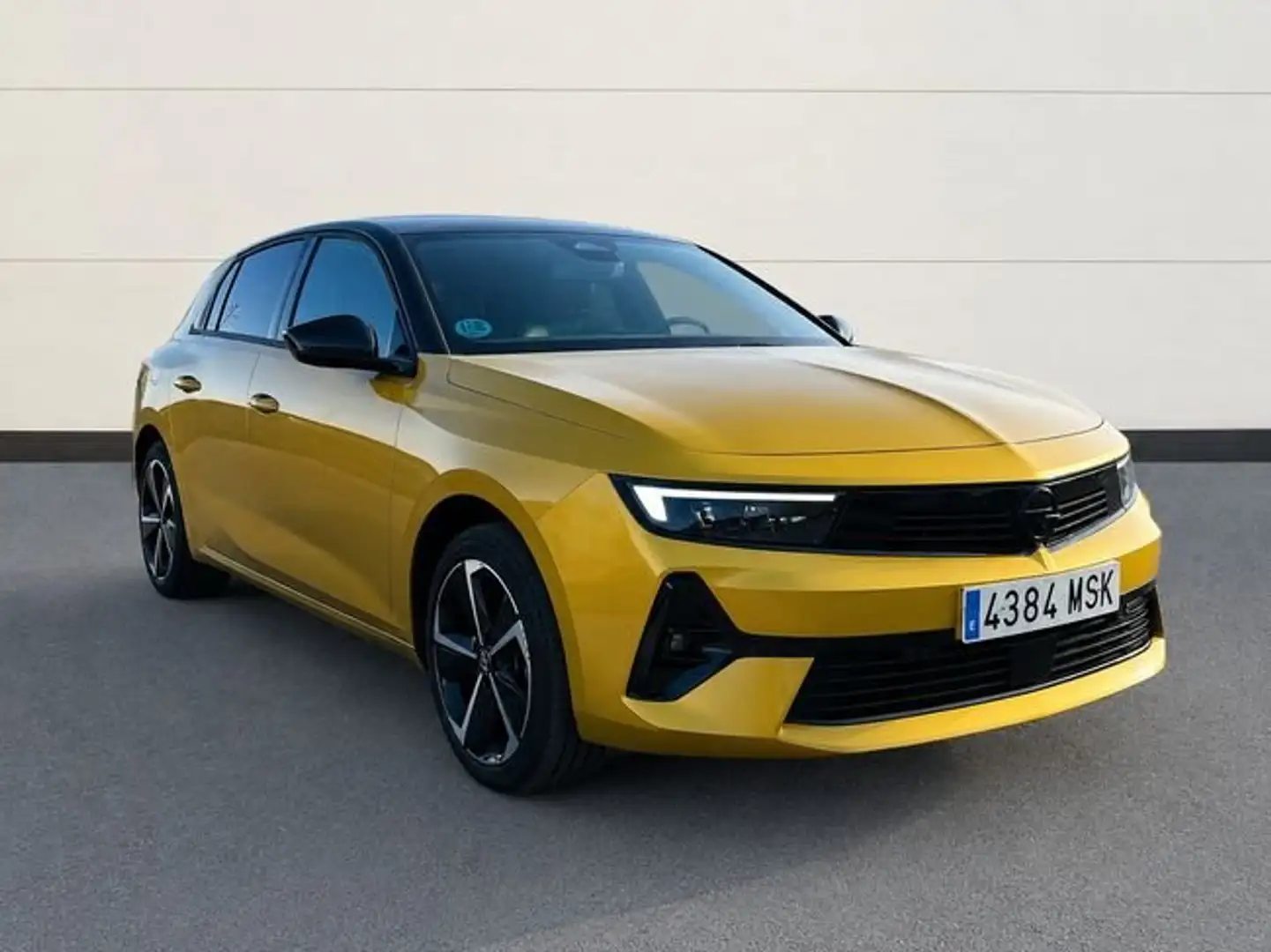Opel Astra 1.2T XHT S/S GS 130 Amarillo - 1