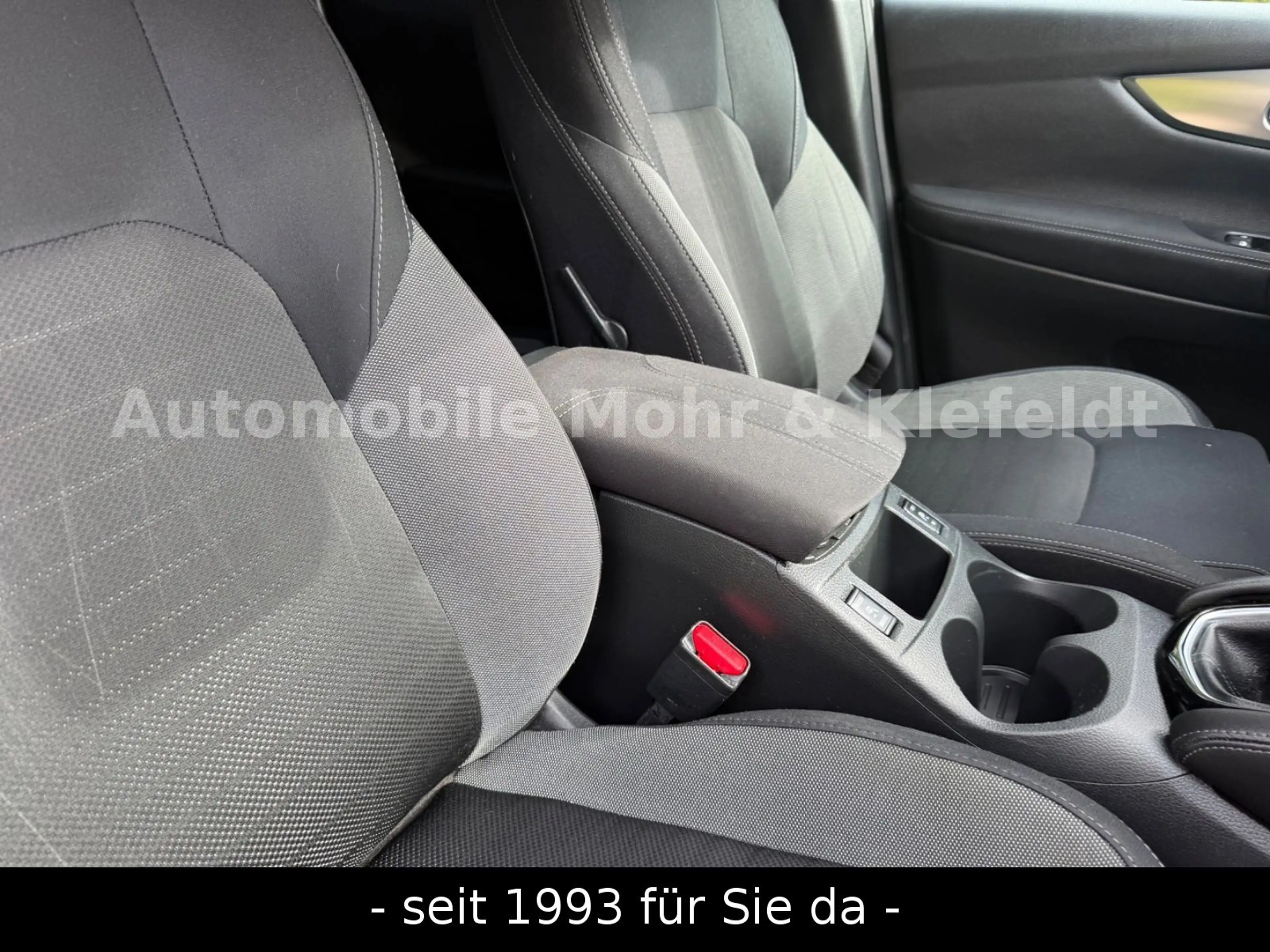 Nissan Qashqai 1.6 DIG-T N-Connecta*1VB*FACELIFT*360°* — photo 13
