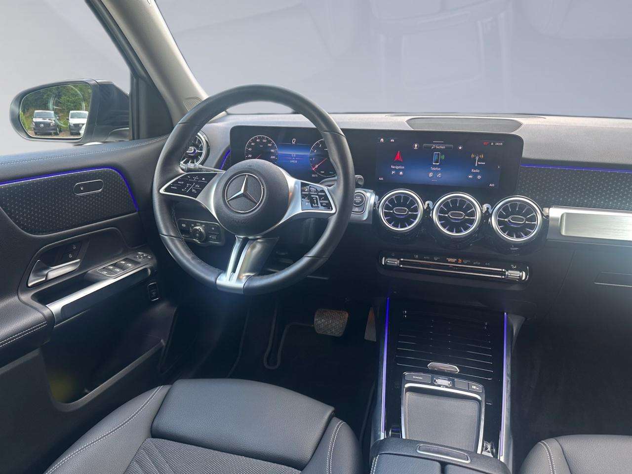 Mercedes-Benz GLB 220