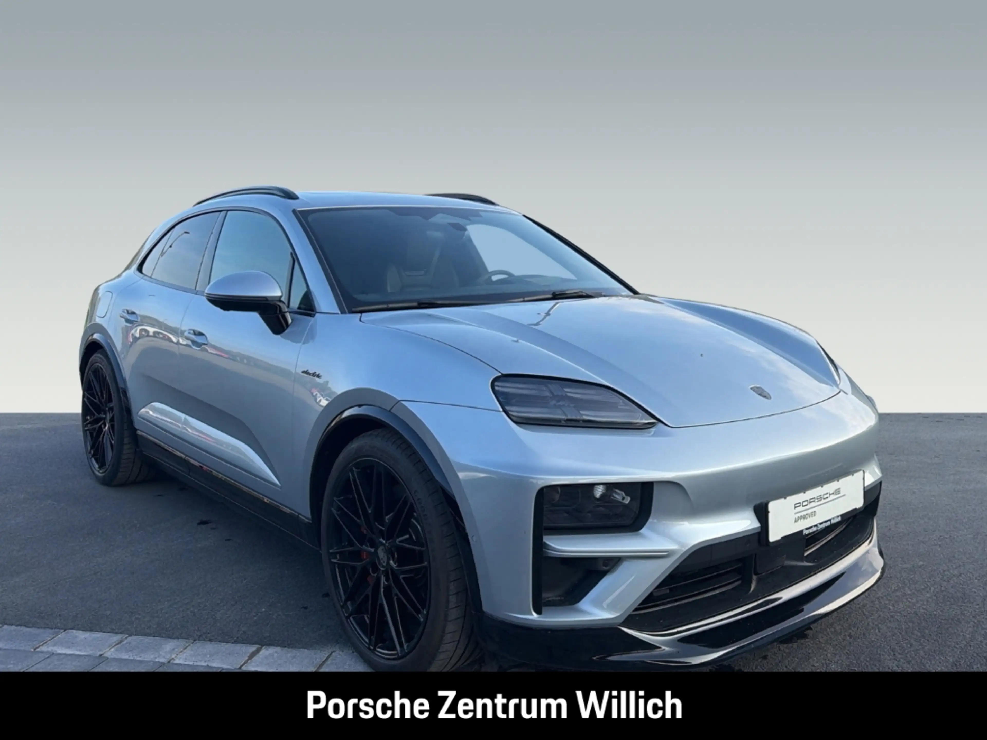 Porsche Macan Turbo — photo 7