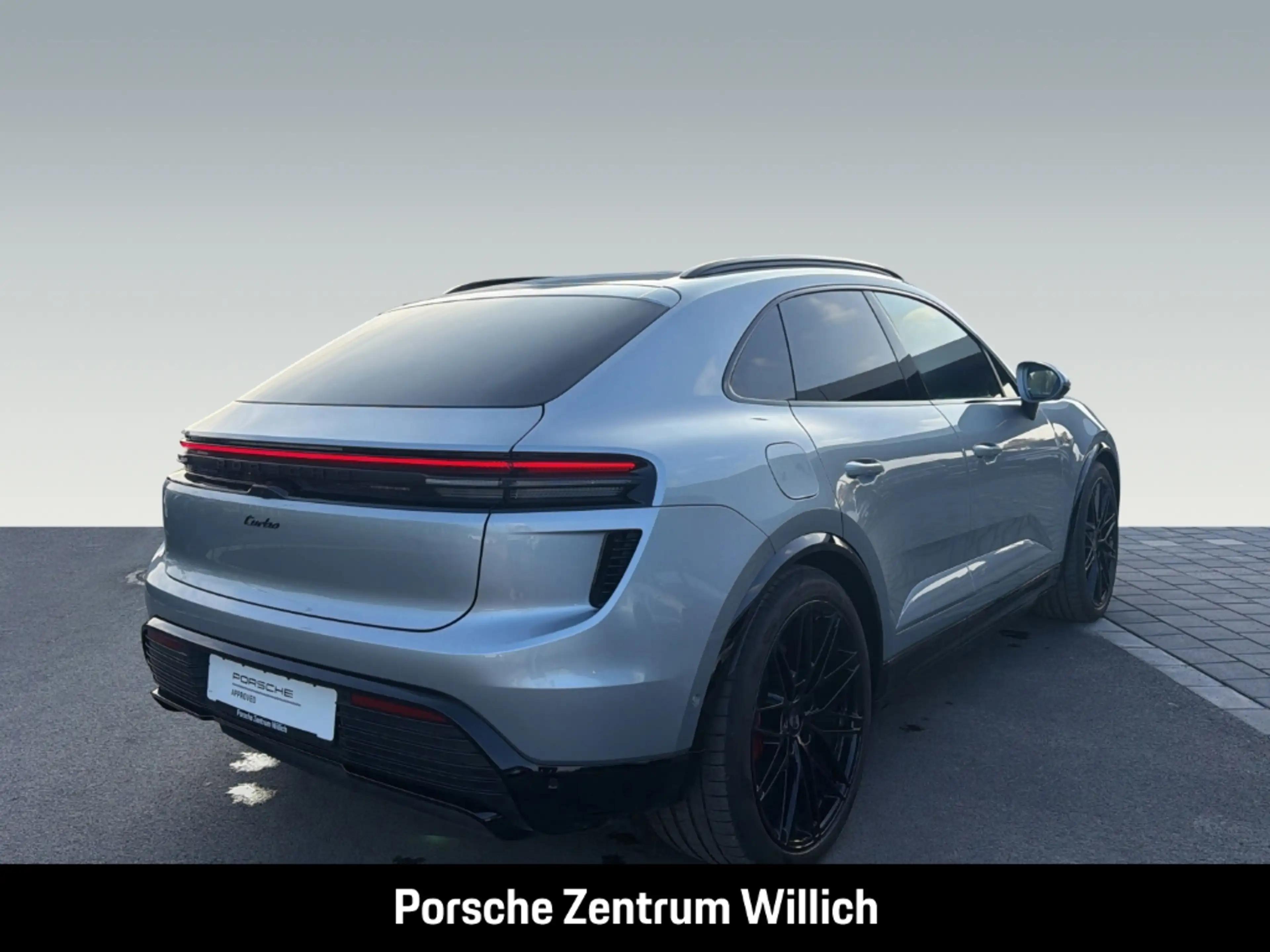 Porsche Macan Turbo — photo 5
