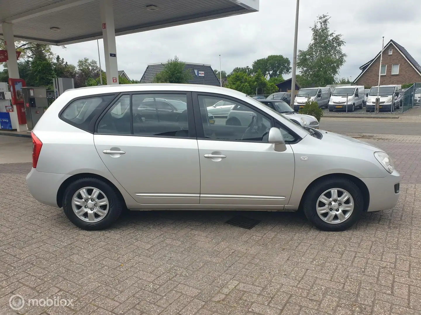 Kia Carens 2.0 CVVT X-tra Grijs - 2