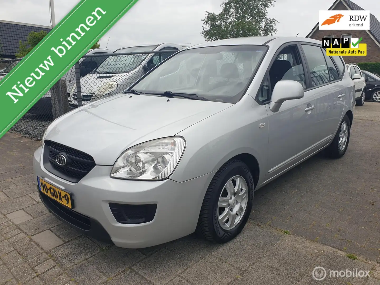 Kia Carens 2.0 CVVT X-tra Grijs - 1
