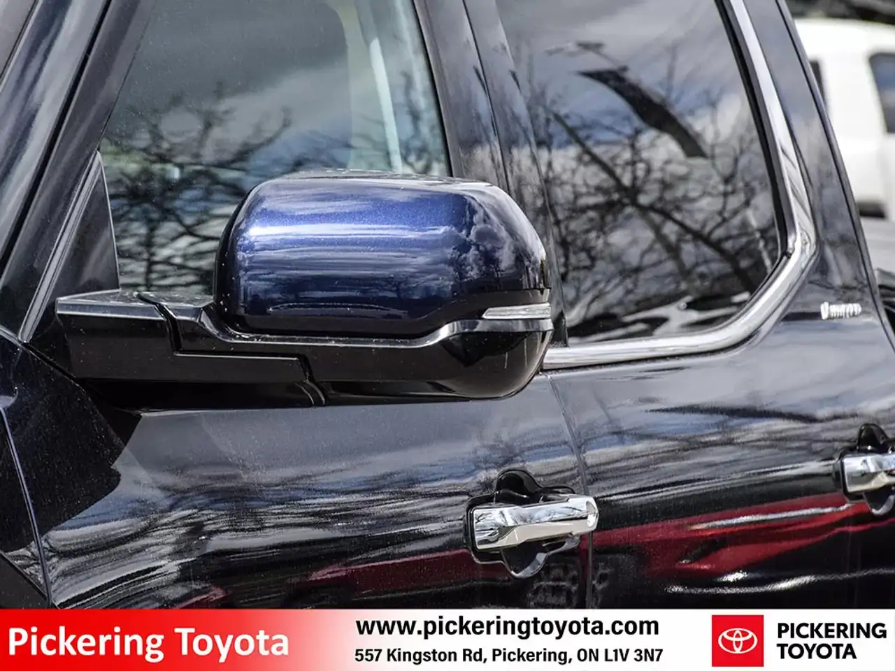 Toyota Tundra снимка Toyota Tundra